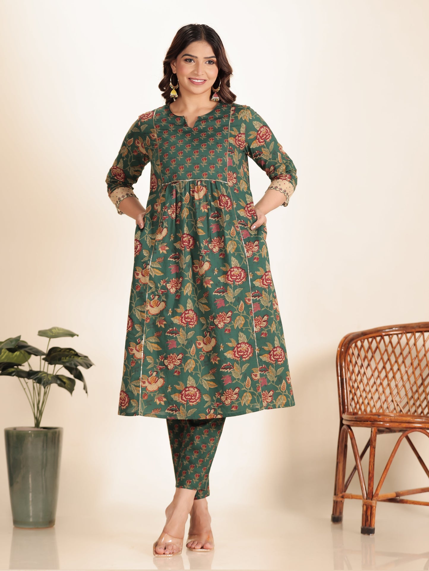Embroidered Soft Cotton Floral Panelled Green Kurta