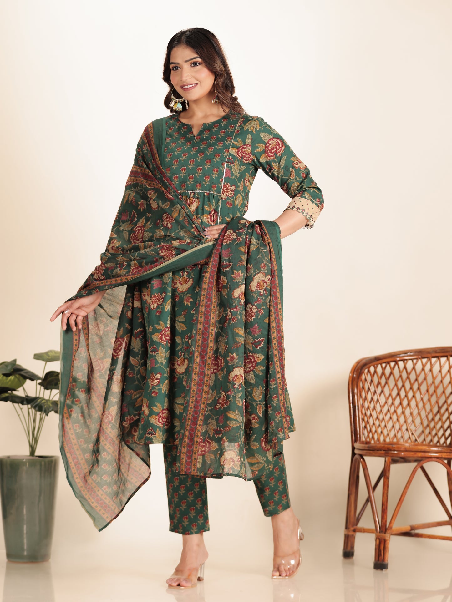 Embroidered Soft Cotton Floral Panelled Green Kurta