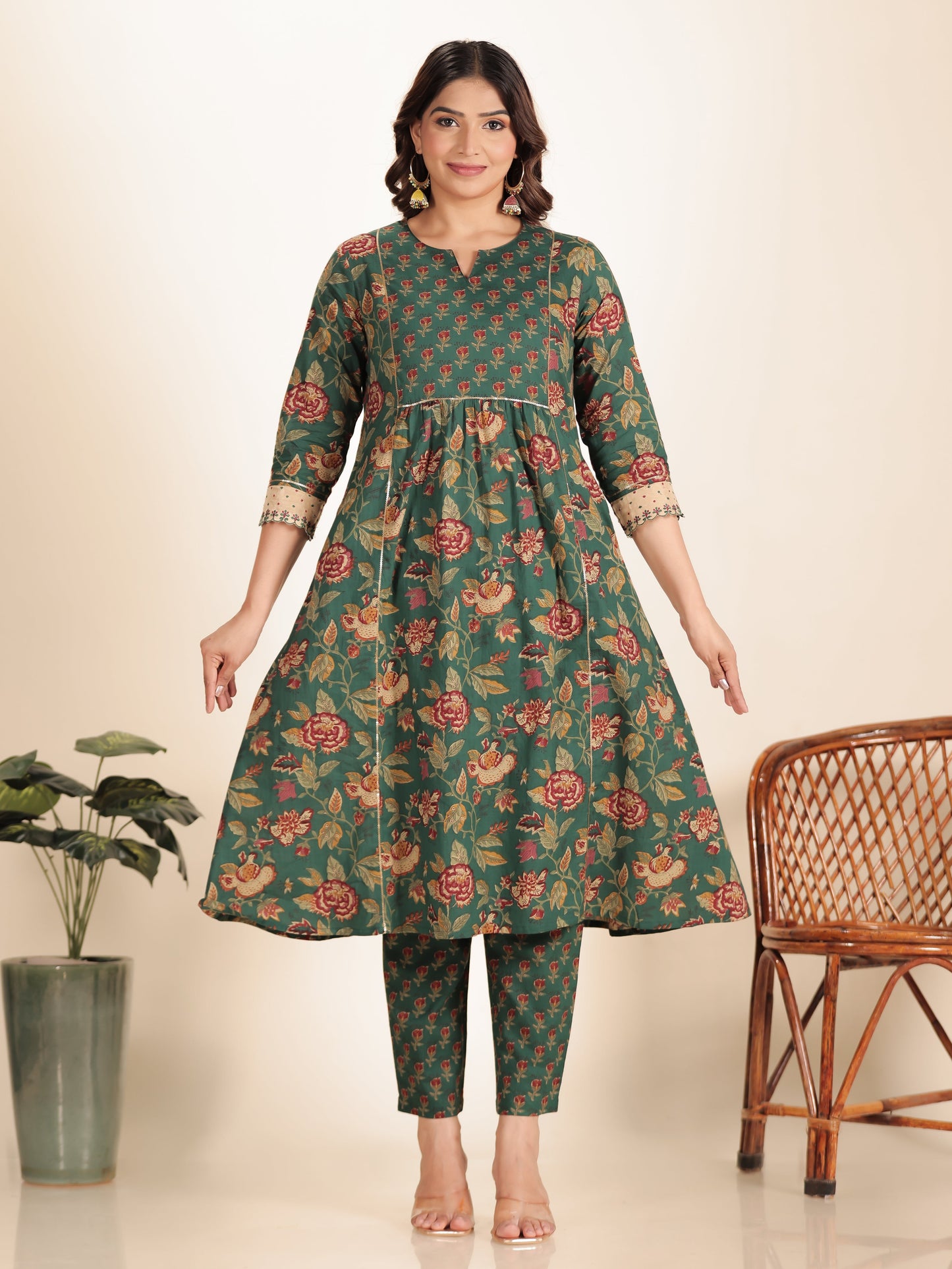Embroidered Soft Cotton Floral Panelled Green Kurta