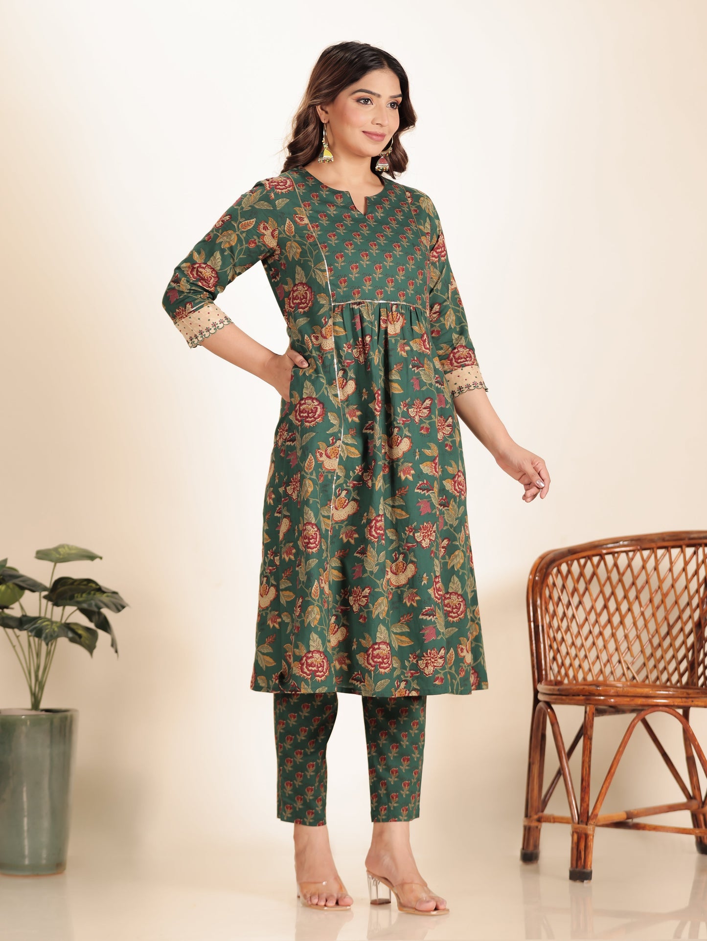 Embroidered Soft Cotton Floral Panelled Green Kurta