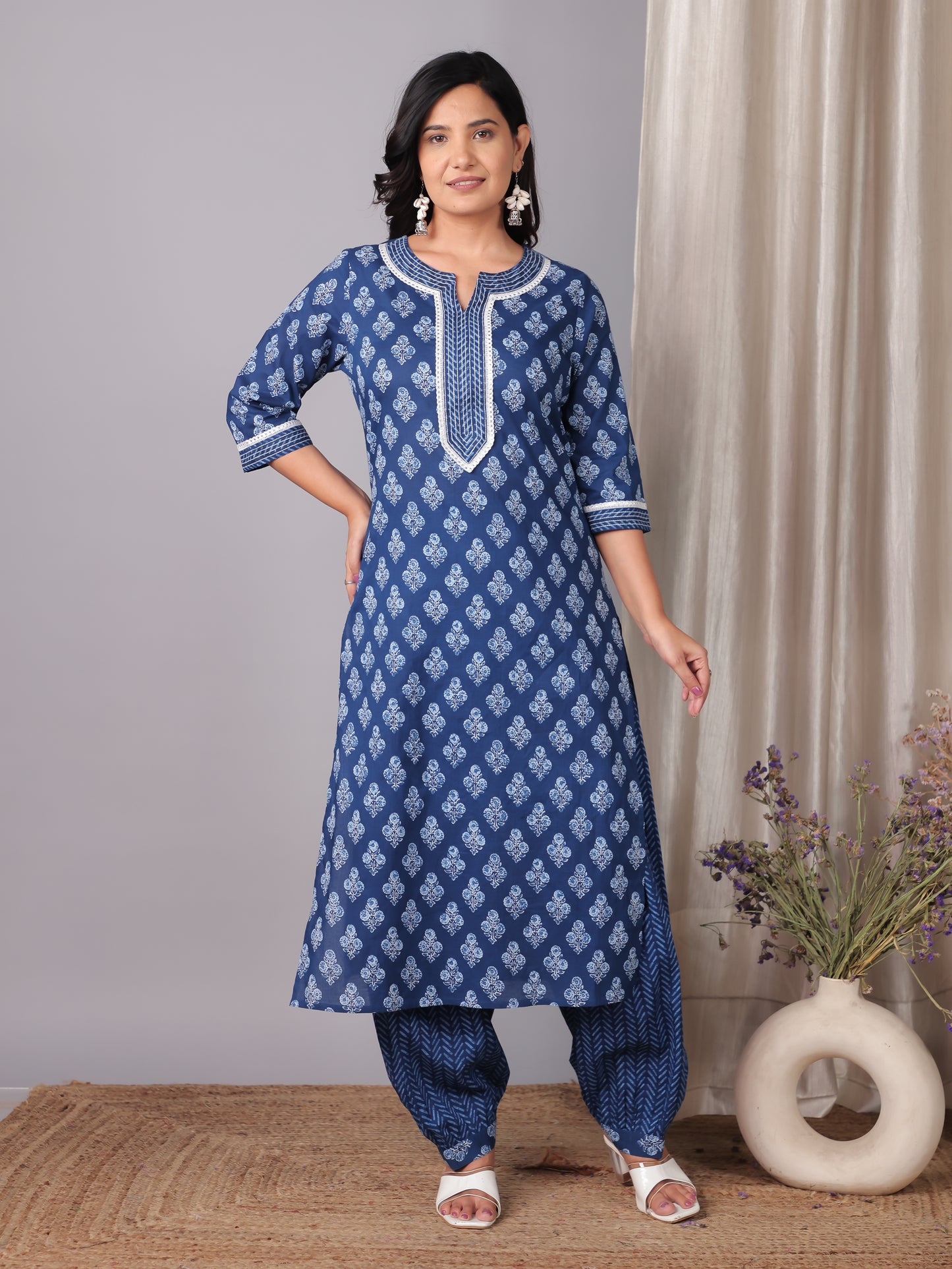 Embroidered Soft Cotton Floral Straight Blue Kurta