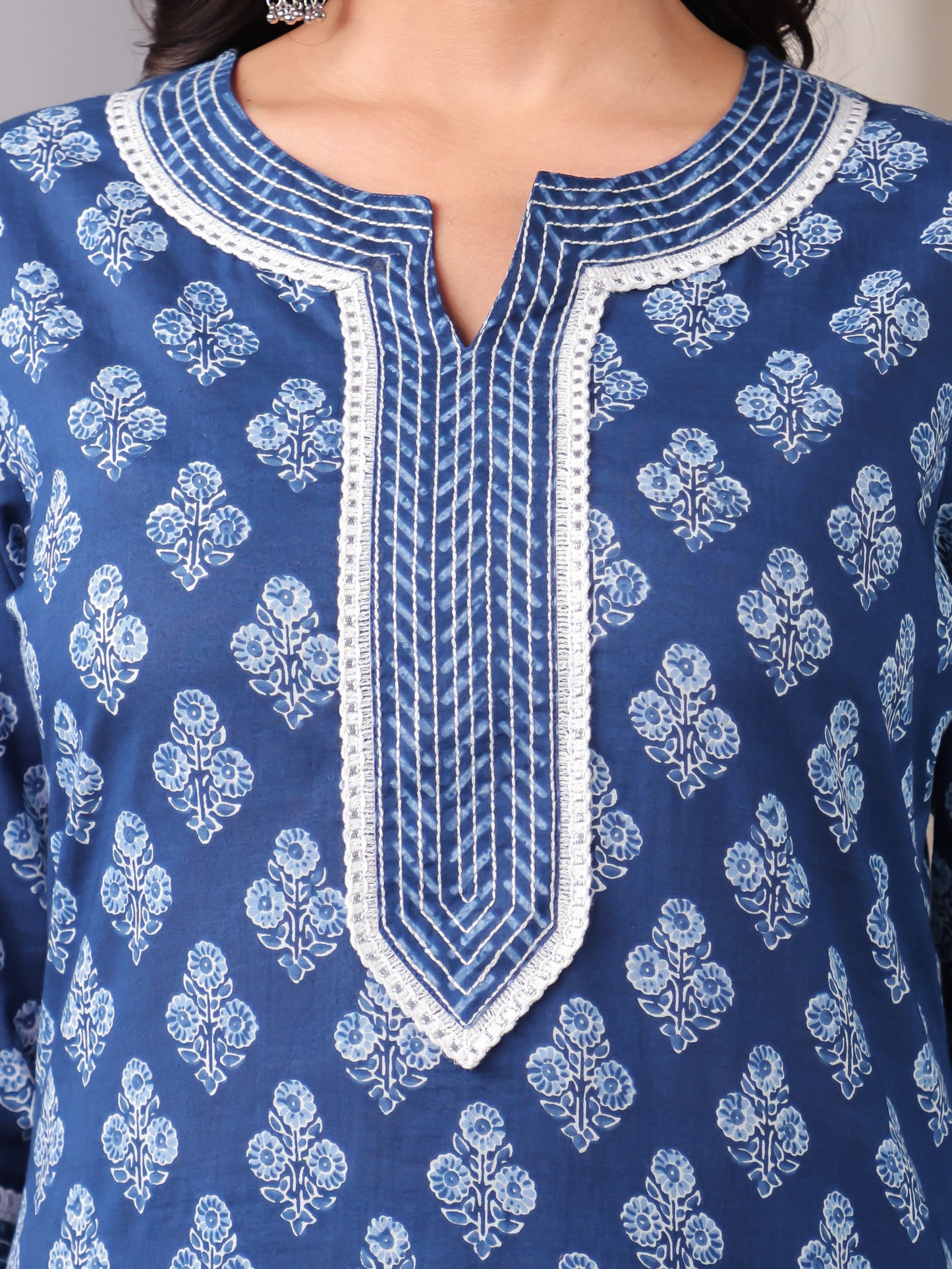 Embroidered Soft Cotton Floral Straight Blue Kurta
