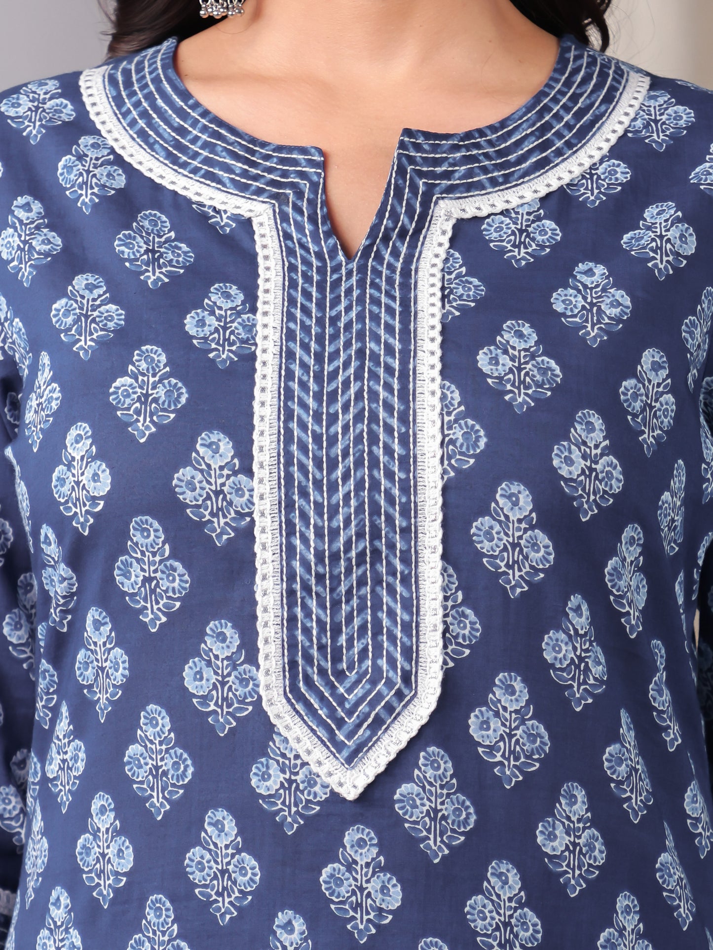 Embroidered Soft Cotton Floral Straight Blue Kurta