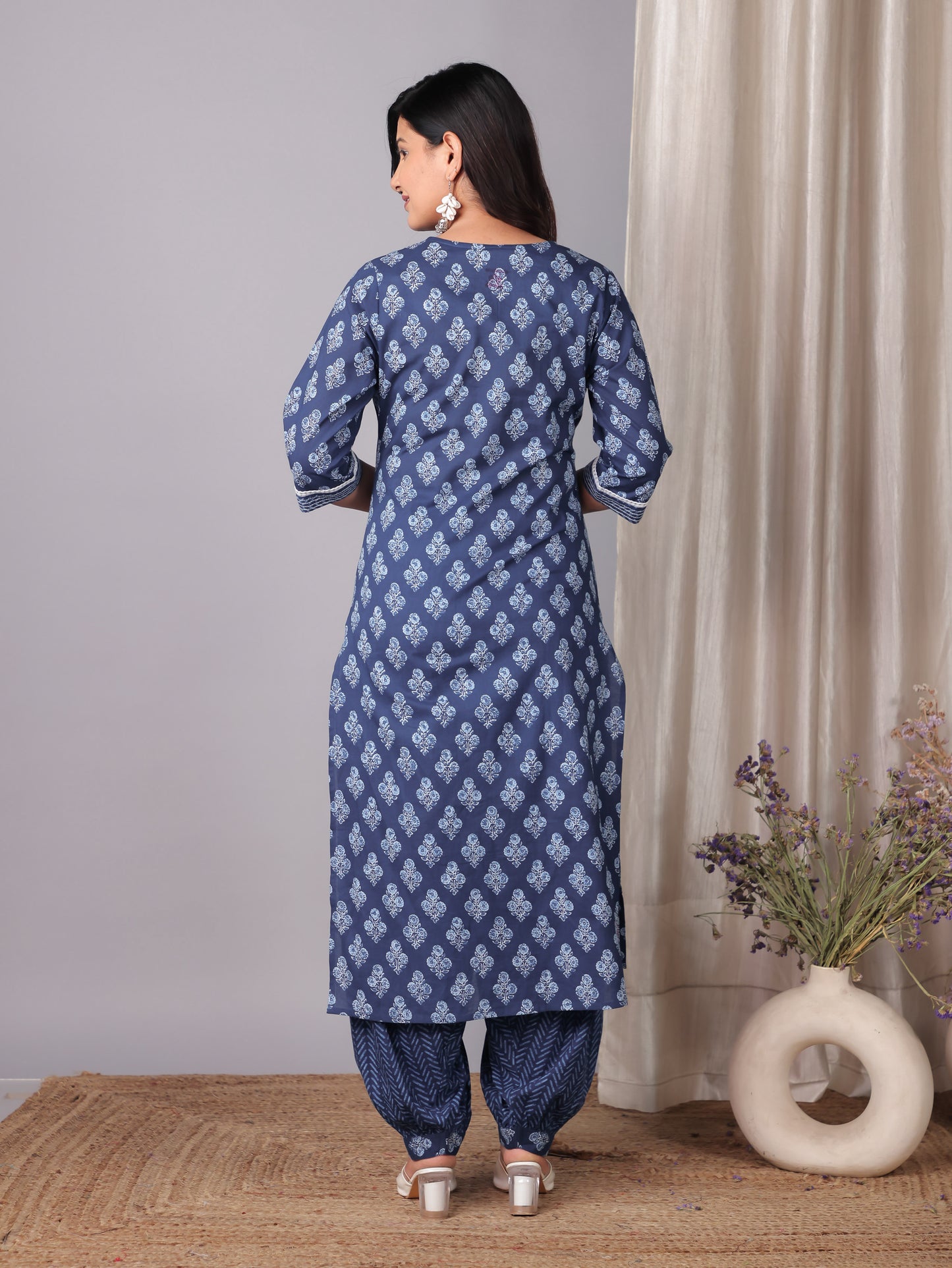 Embroidered Soft Cotton Floral Straight Blue Kurta