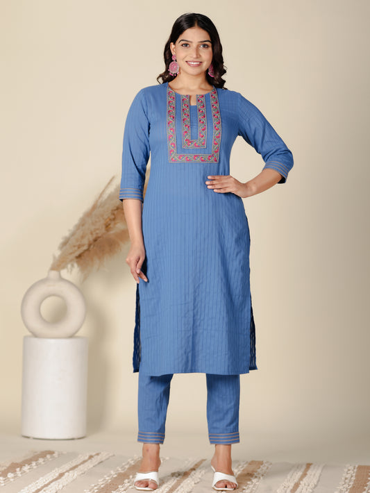 Textured Cotton Solid Straight Blue Kurta