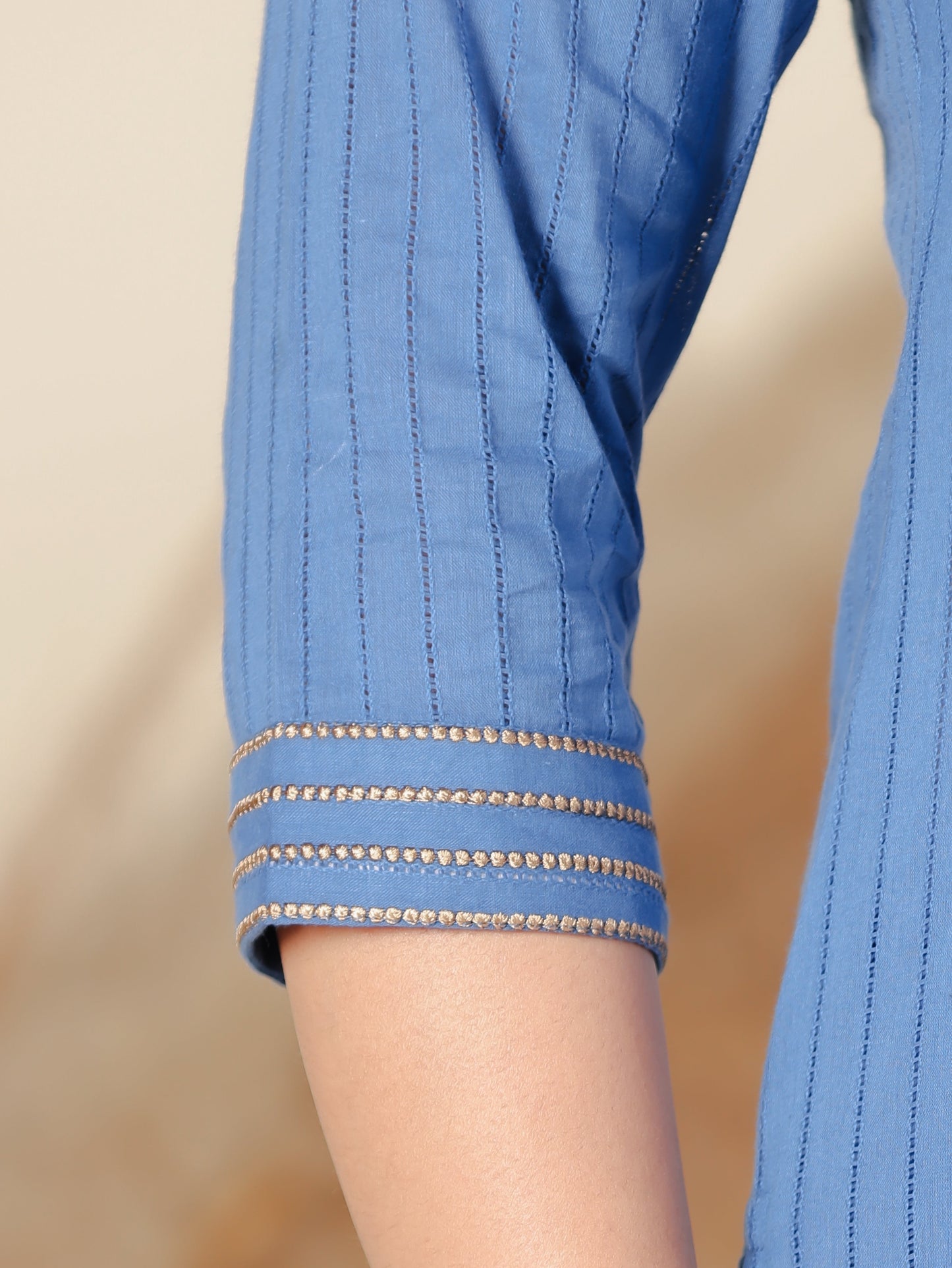 Textured Cotton Solid Straight Blue Kurta