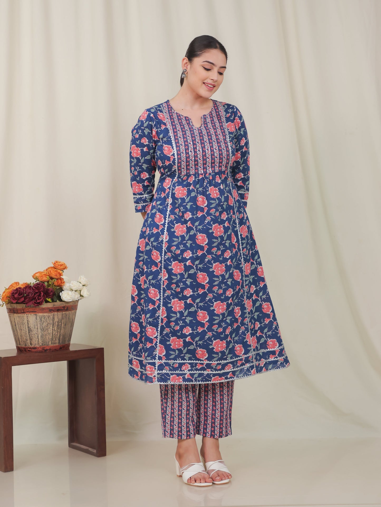 Soft Cotton Floral Panelled Blue Kurta