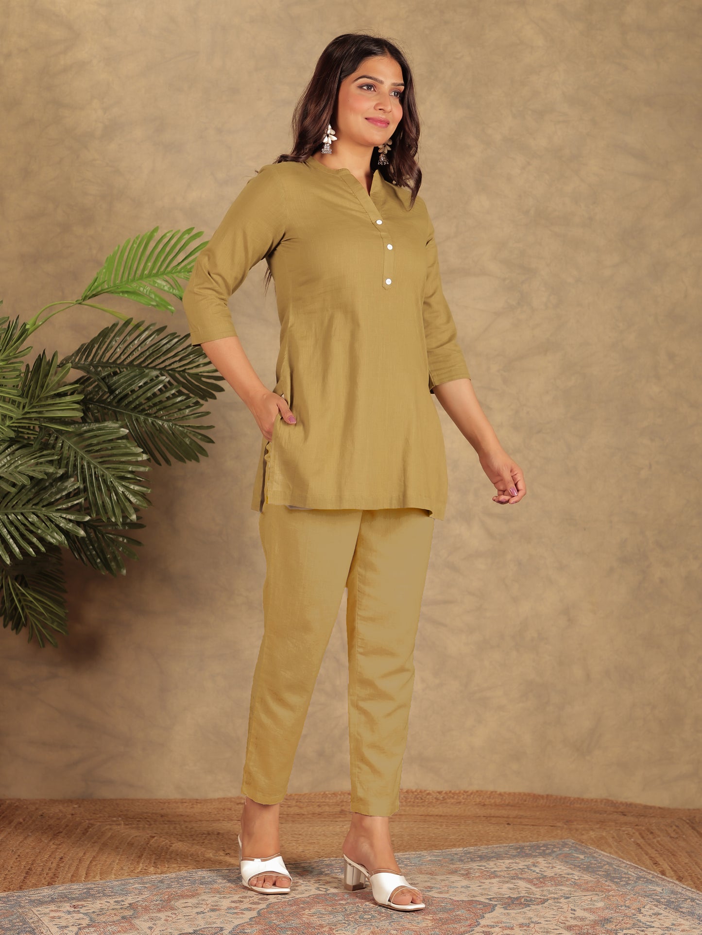 Natural Cotton Solid Straight Yellow Kurti