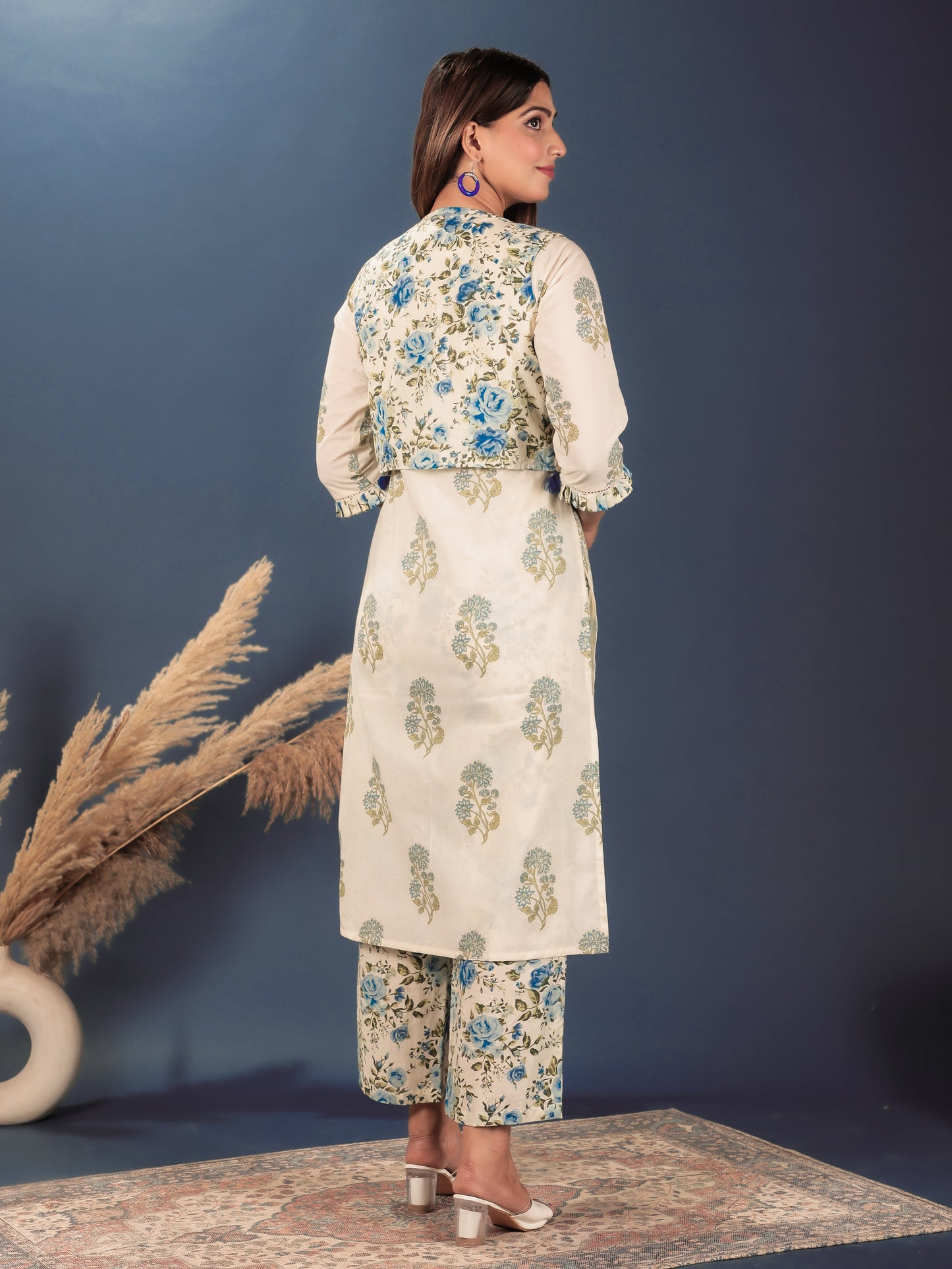 Soft Cotton Floral Straight Cream Jacket