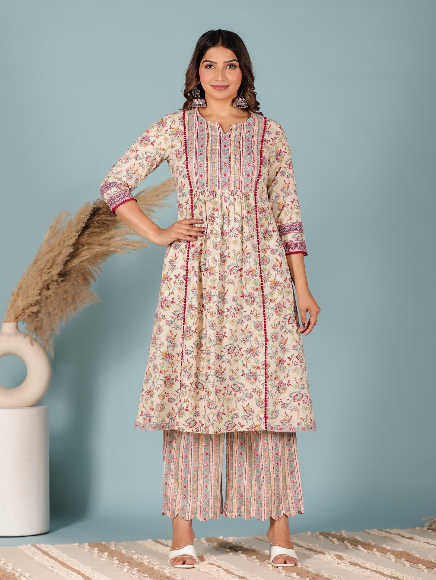 Embroidered Soft Cotton Floral Panelled Cream Kurta