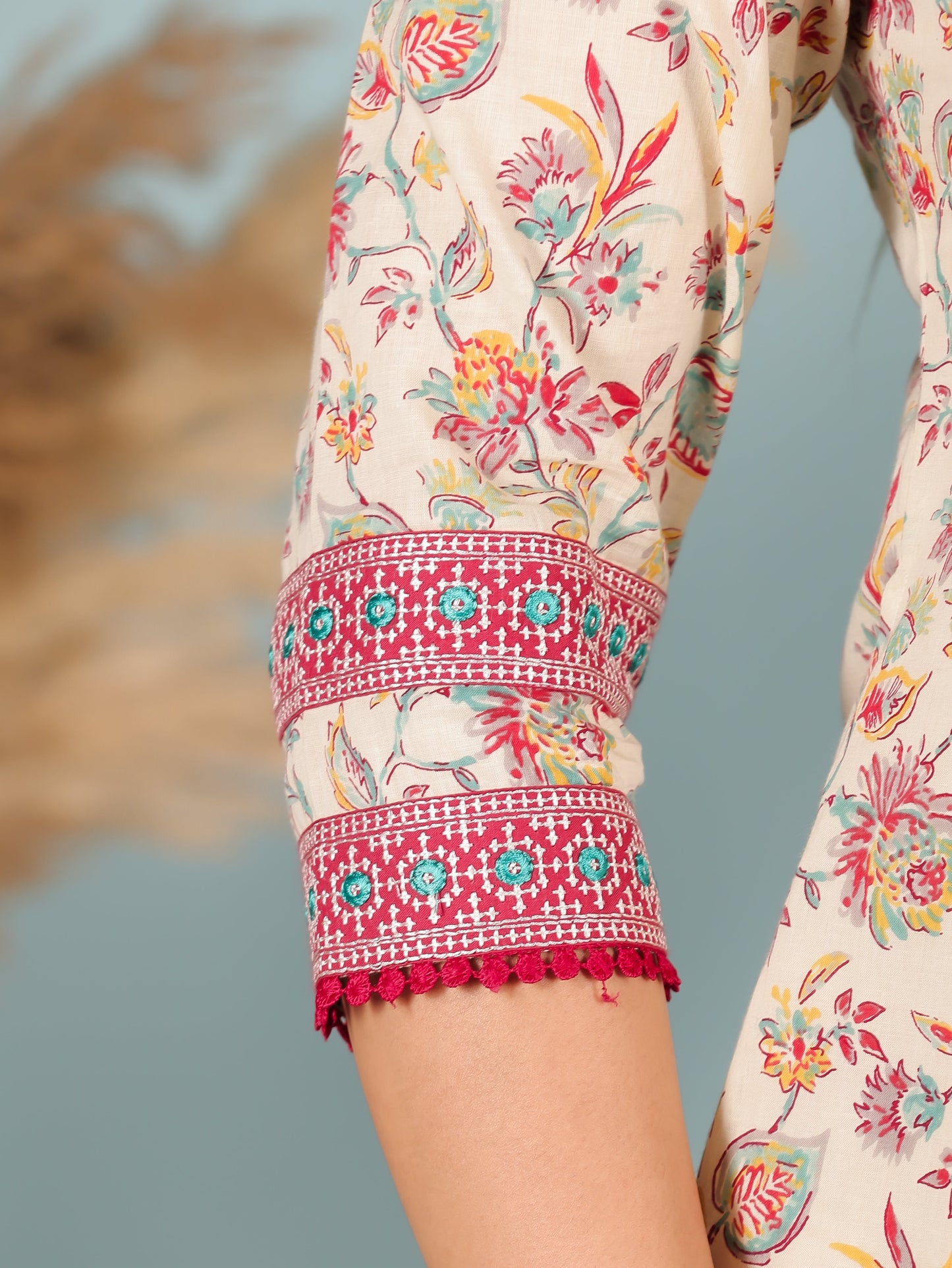Embroidered Soft Cotton Floral Panelled Cream Kurta