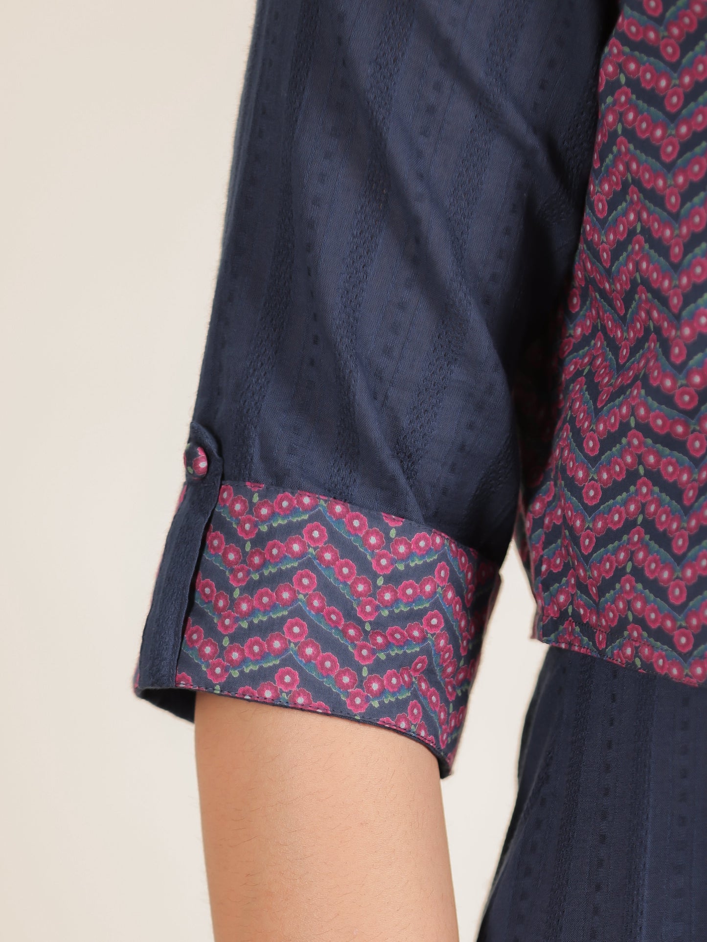 Textured Cotton Solid Straight Blue Kurta