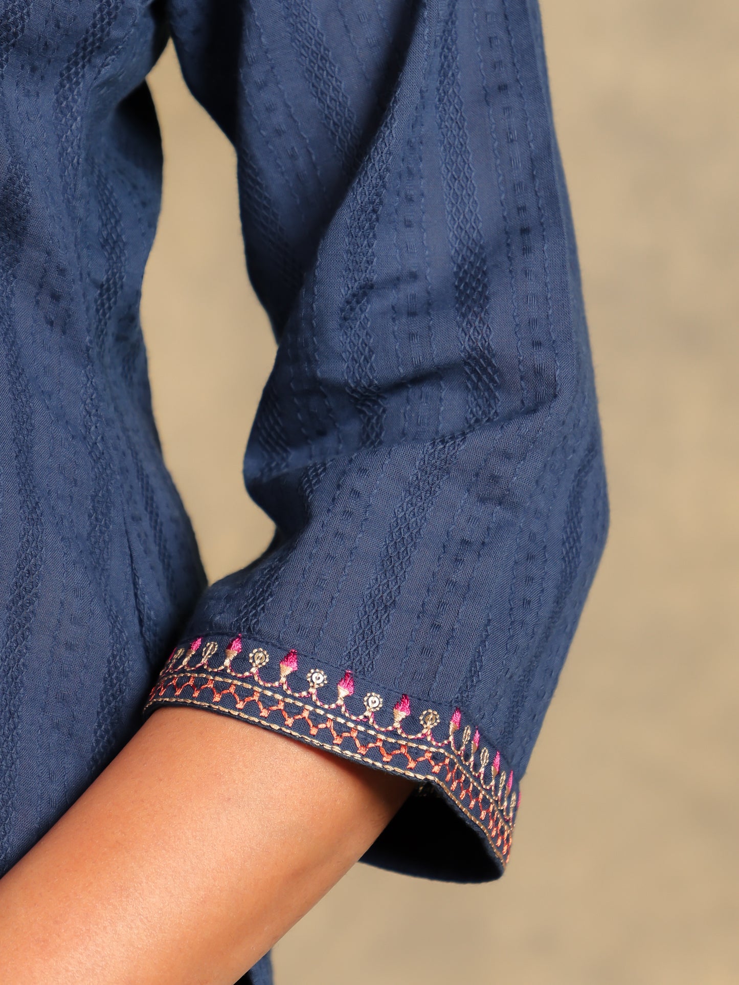 Textured Cotton Solid Straight Blue Kurta
