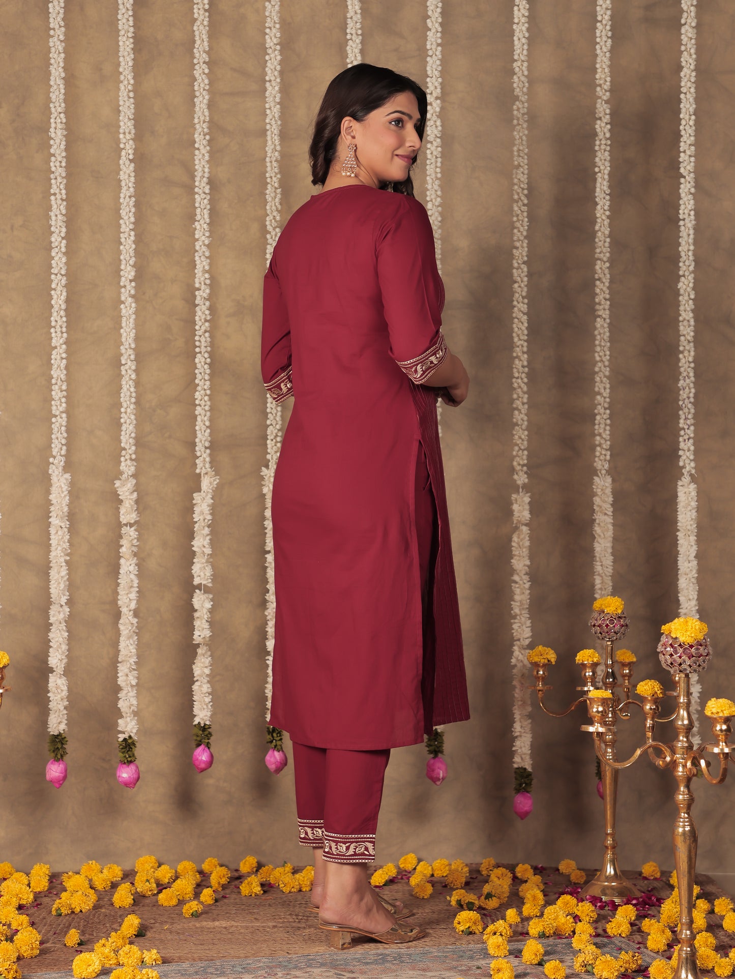 Soft Cotton Solid Straight Maroon Kurta