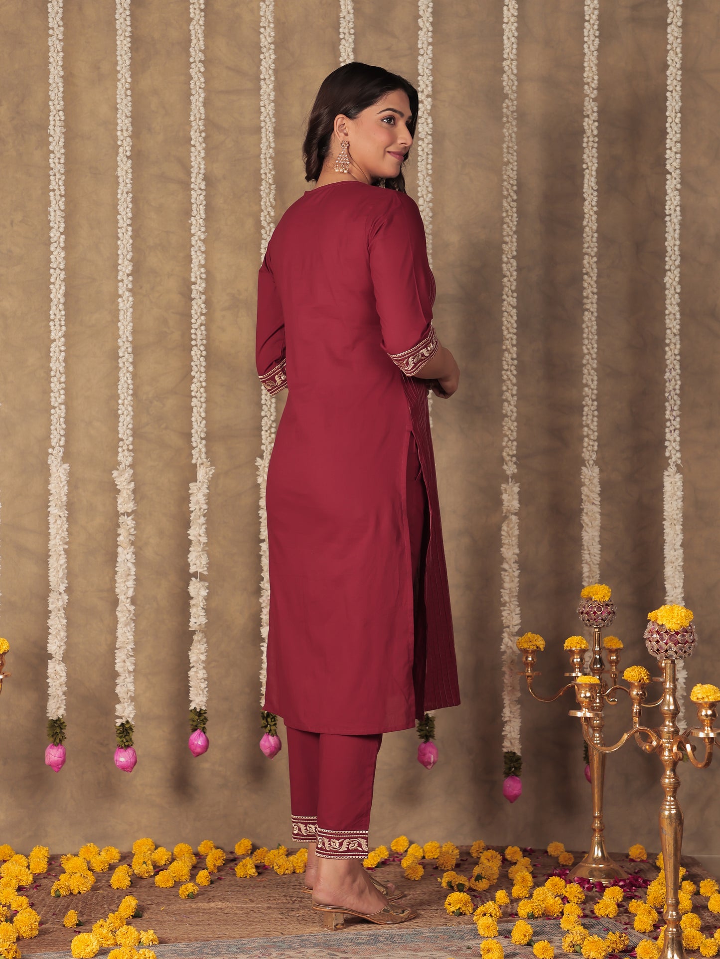 Soft Cotton Solid Straight Maroon Kurta