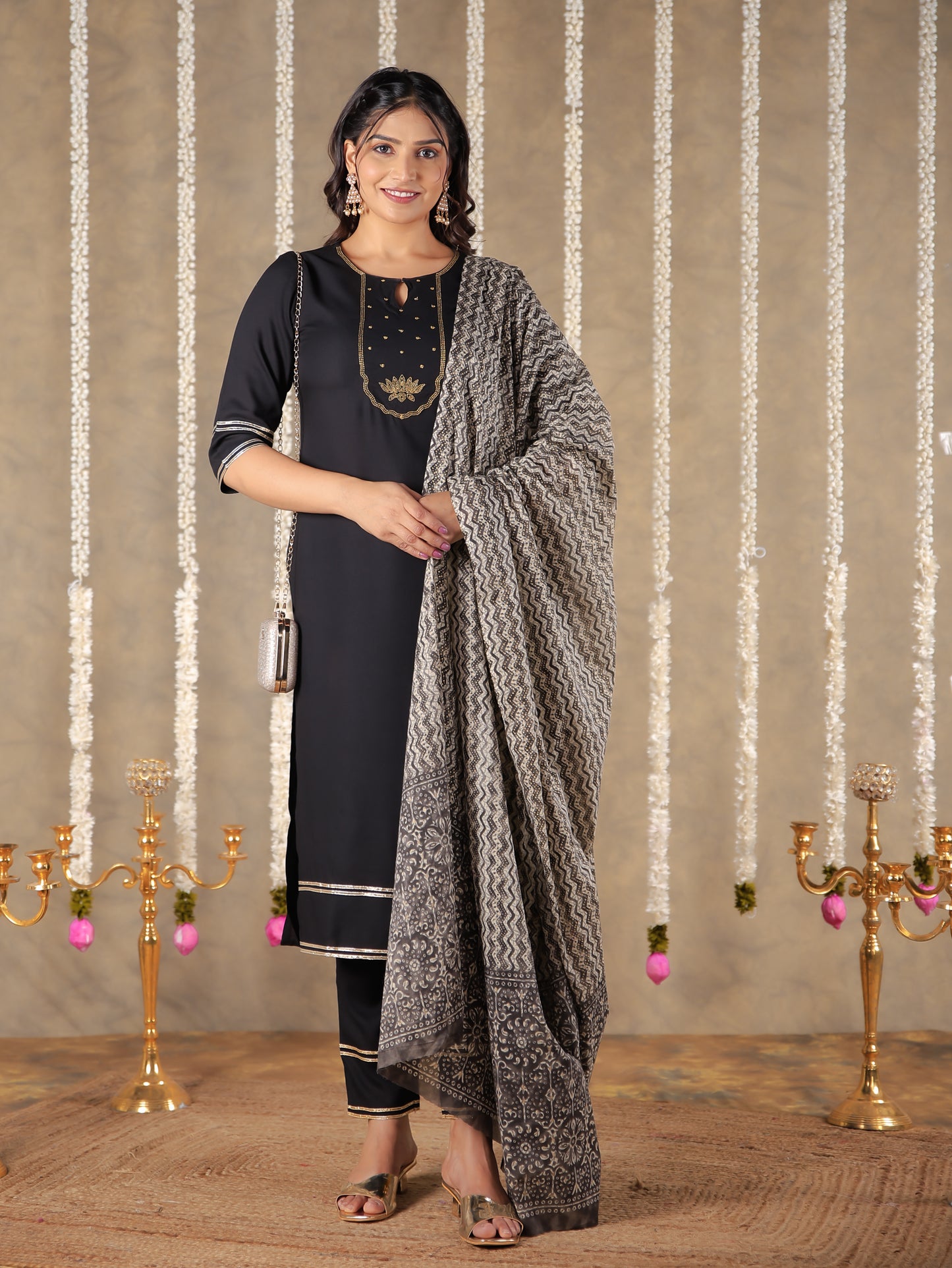 Embroidered Viscose Solid Straight Black Kurta