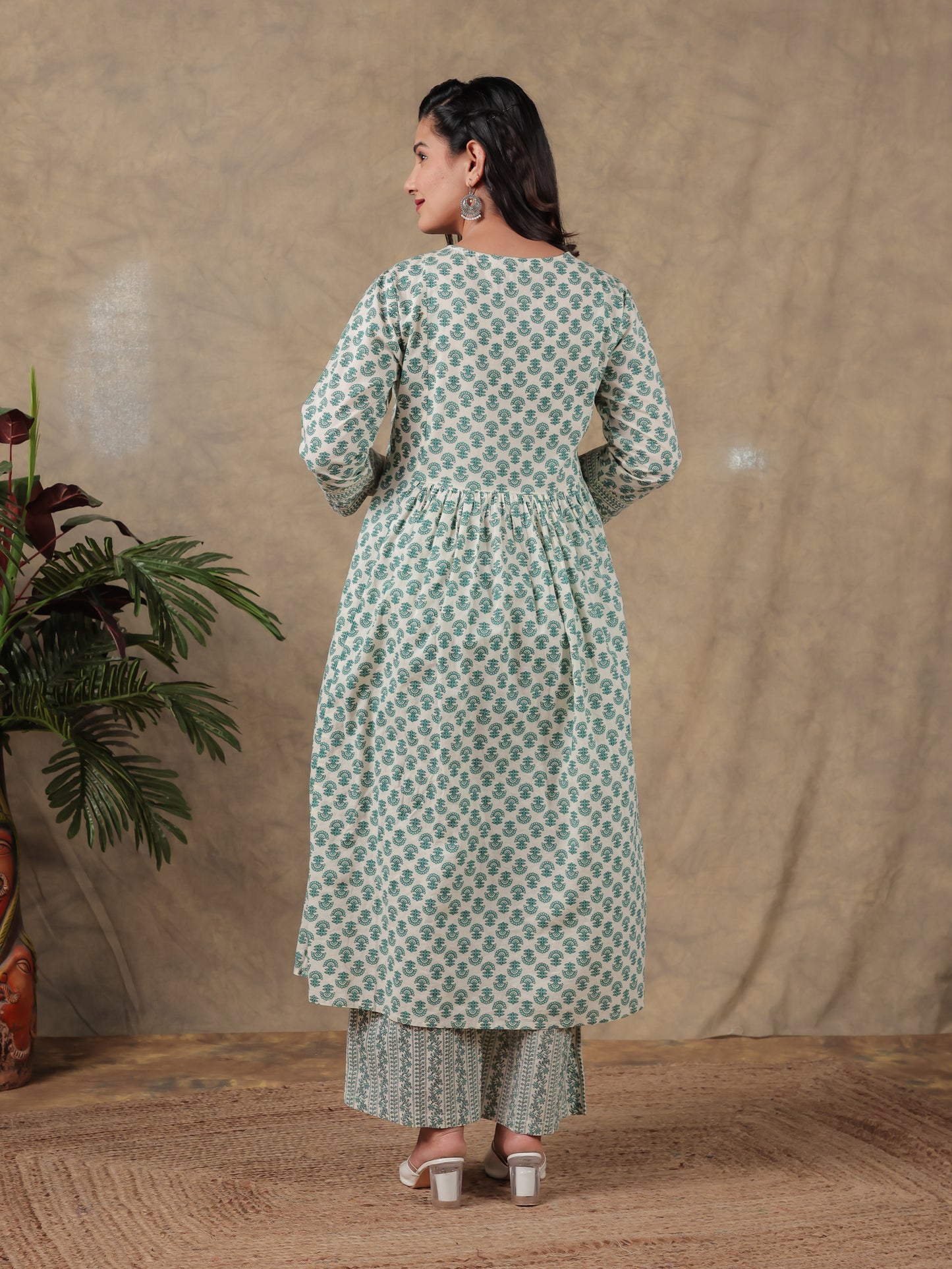 Embroidered Soft Cotton Butti Off White Kurta