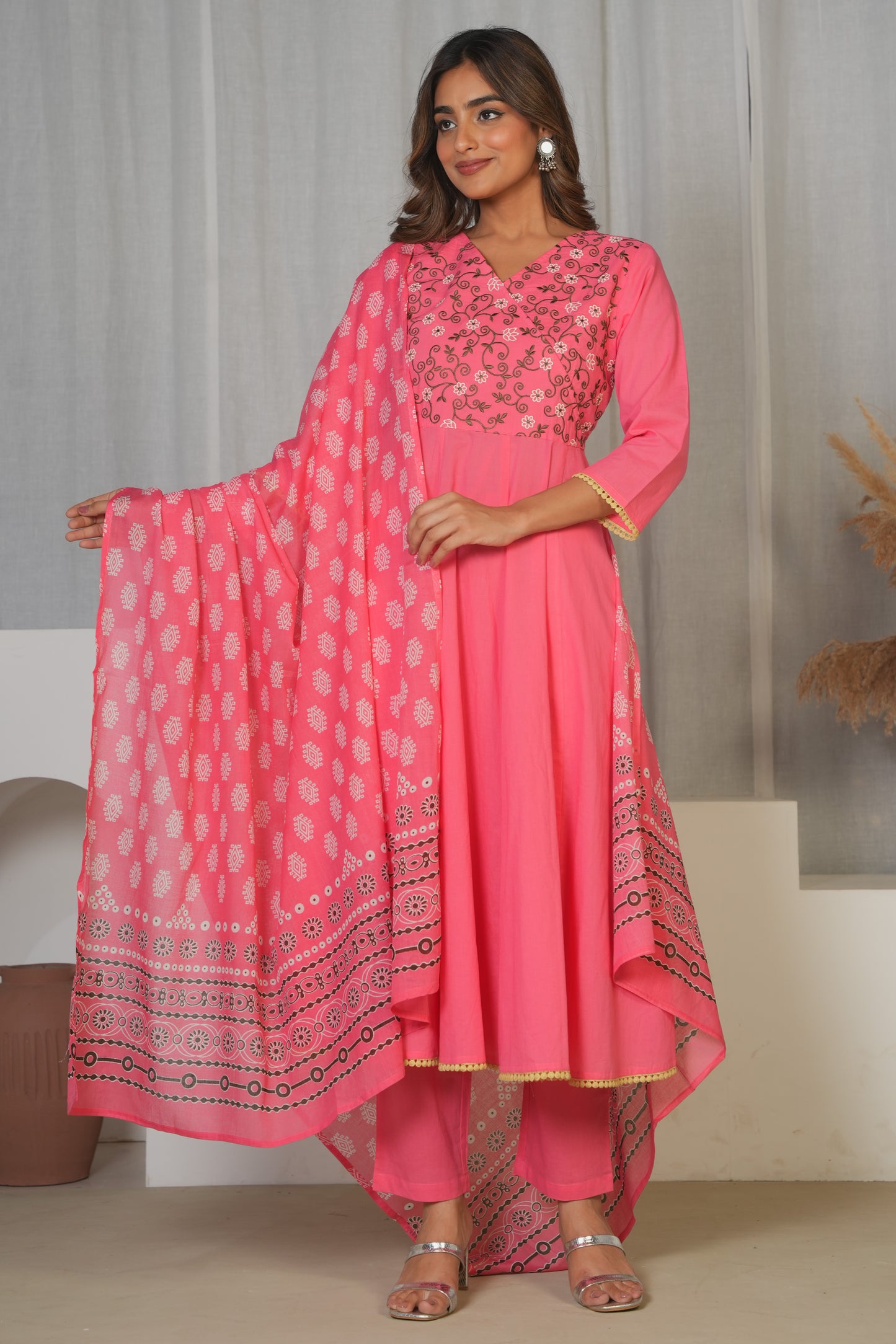 Cotton Voile Geometric Pink Dupatta
