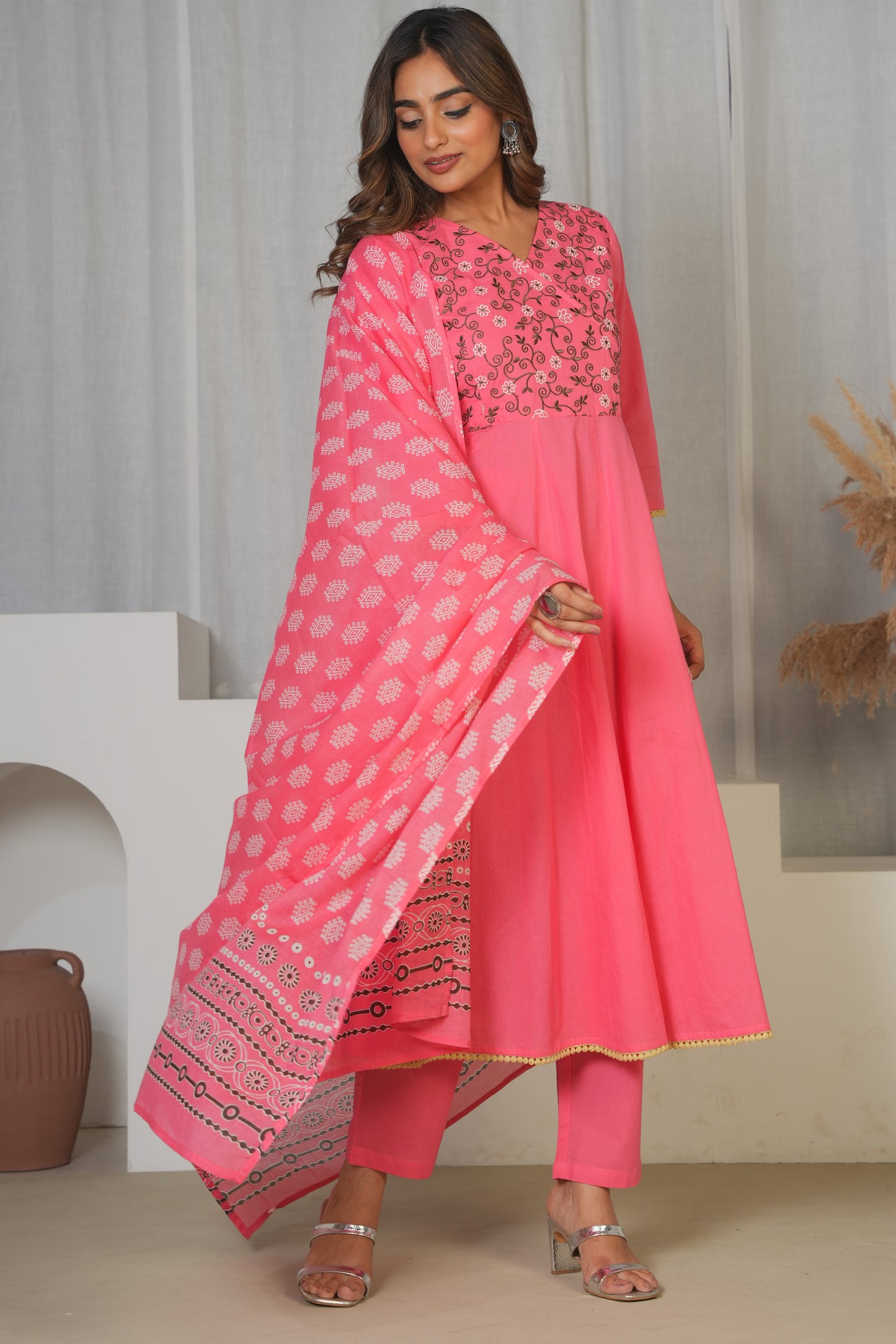 Cotton Voile Geometric Pink Dupatta