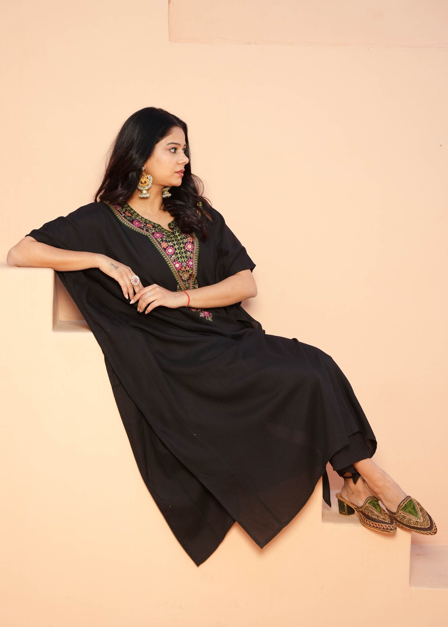 Embroidered Viscose Solid Kaftan Black Kurta