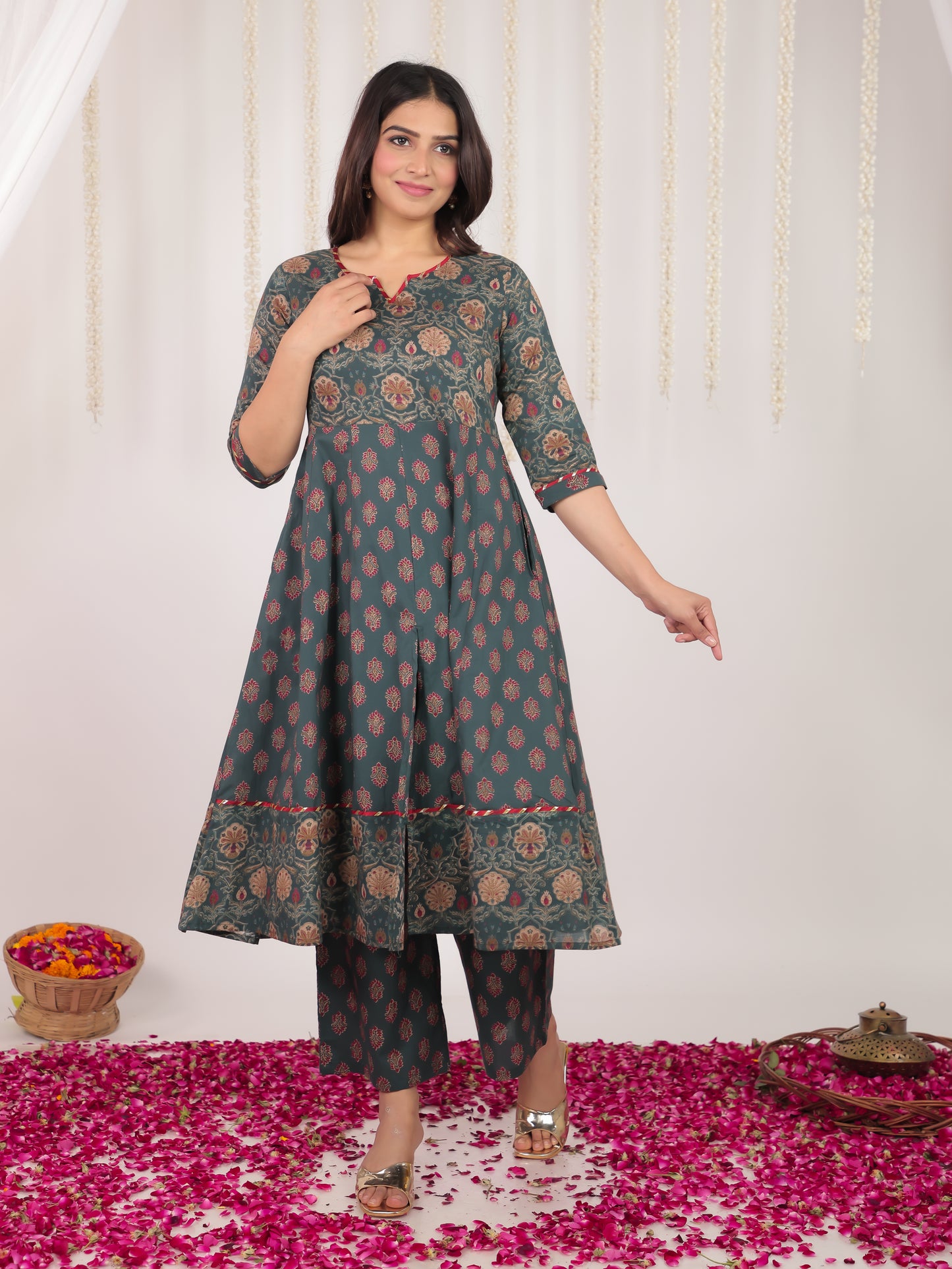 Soft Cotton Geometric Anarkali Green Kurta