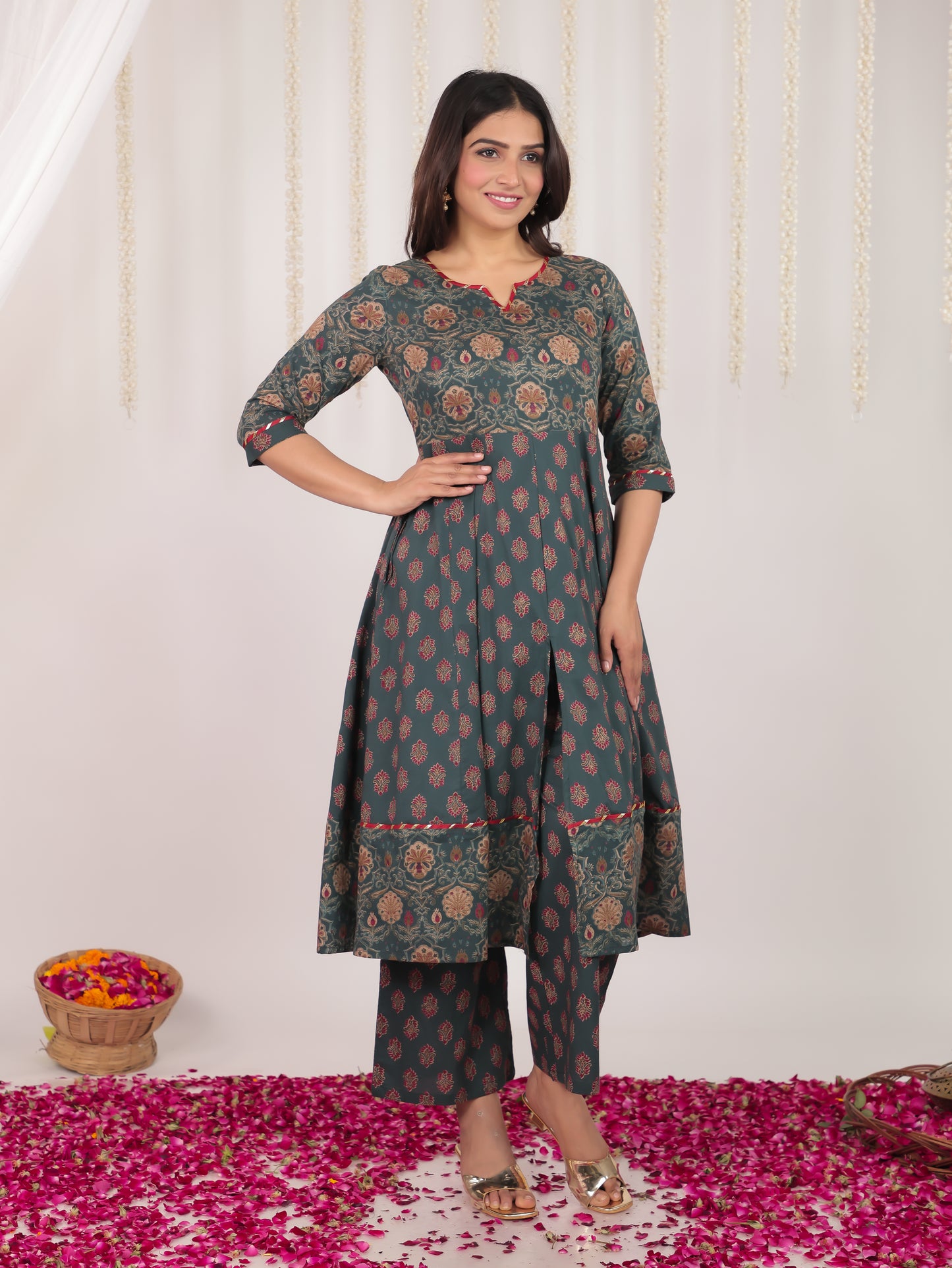 Soft Cotton Geometric Anarkali Green Kurta