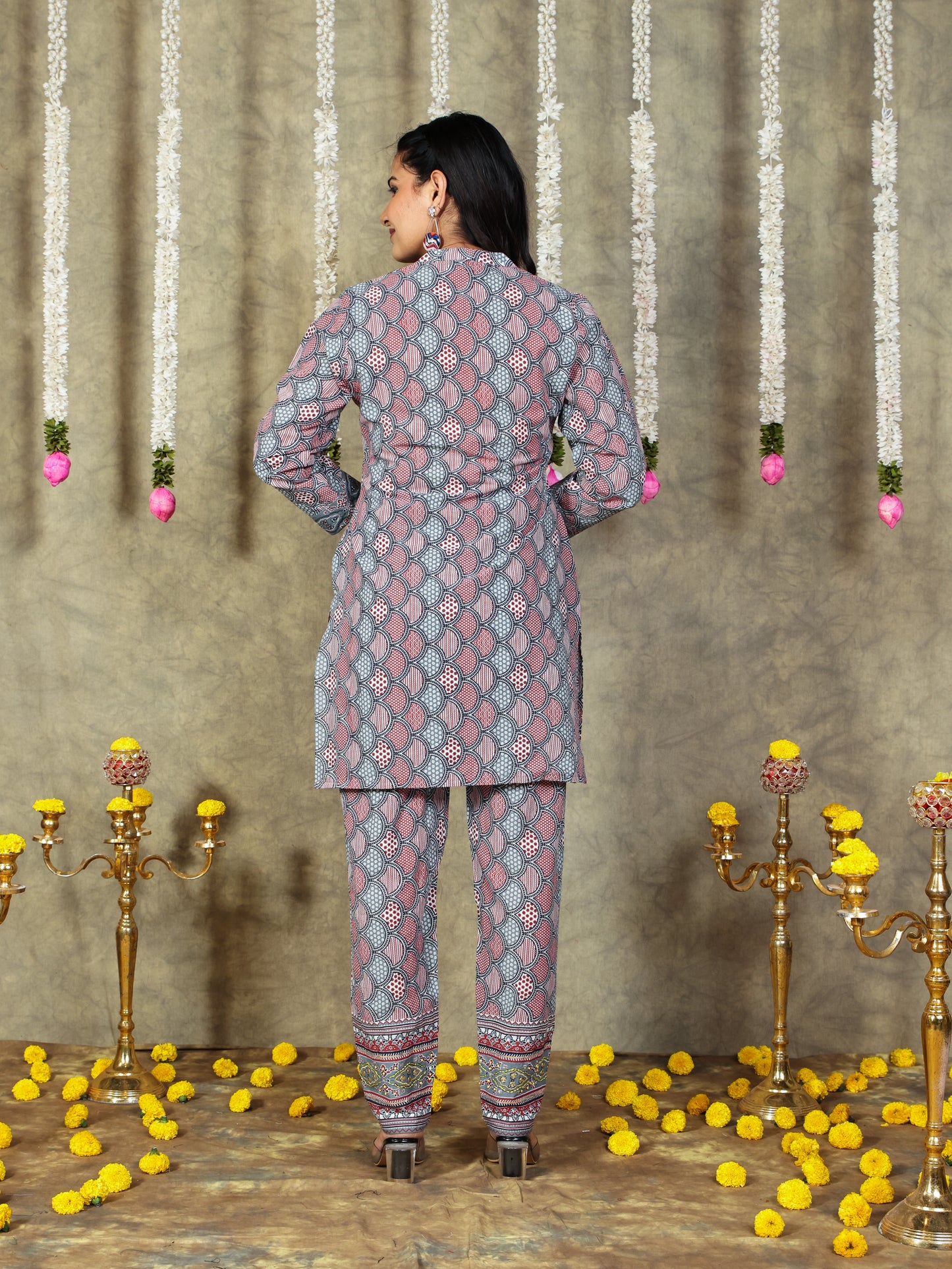 Embroidered Soft Cotton Geometric Straight Grey Kurta