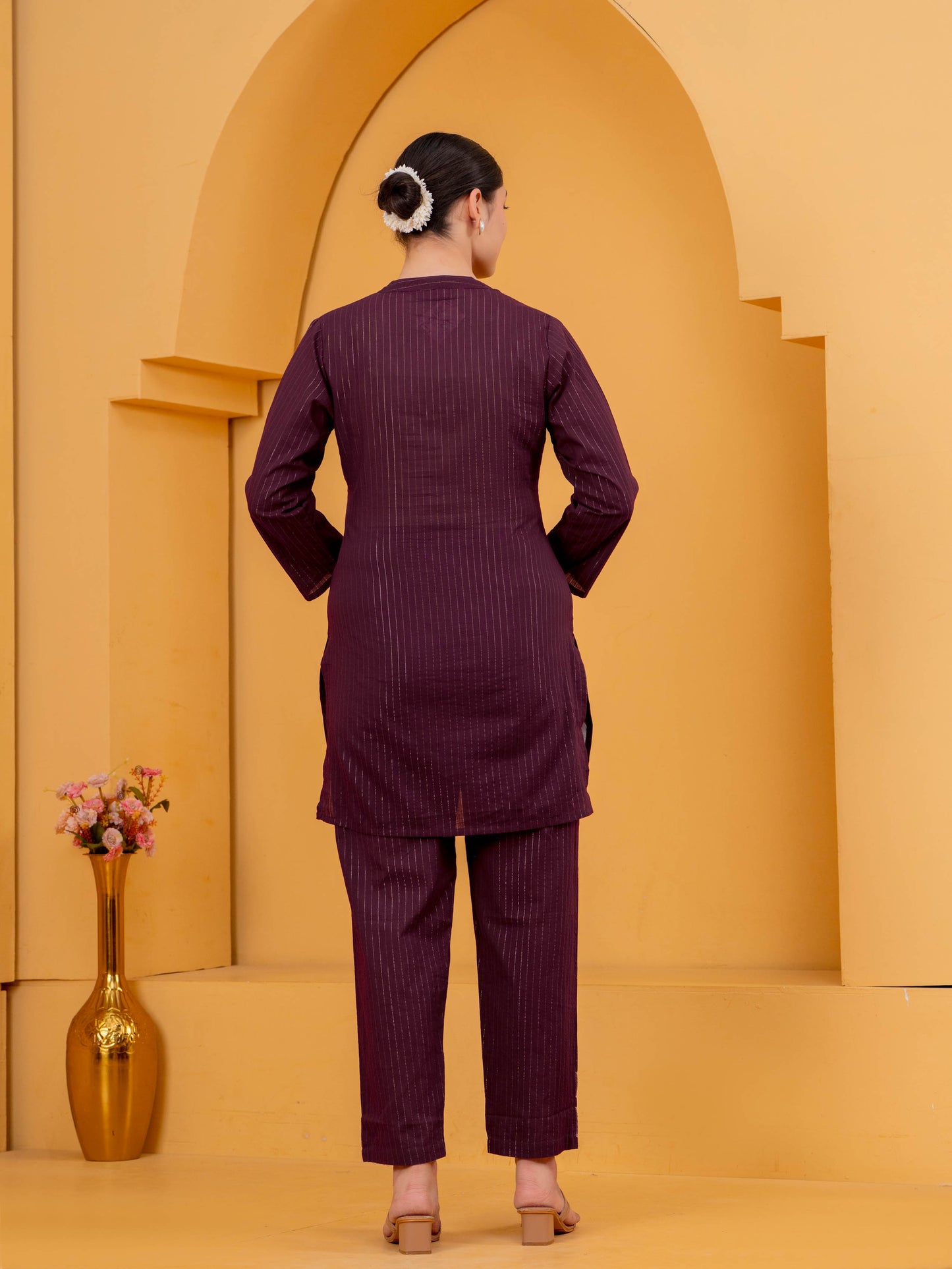 Embroidered Lurex Cotton Solid Straight Maroon Kurta
