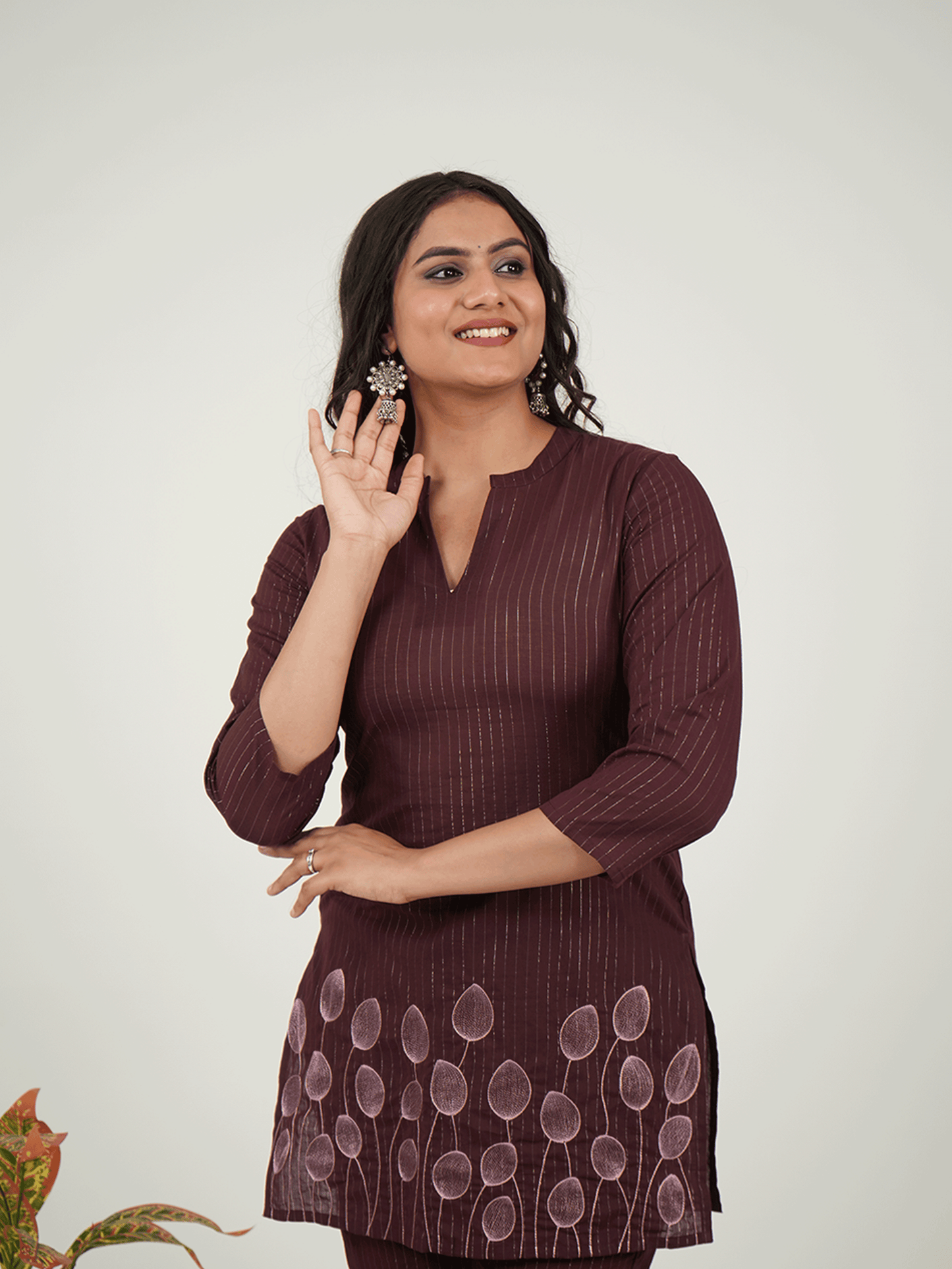 Embroidered Lurex Cotton Solid Straight Purple Kurta