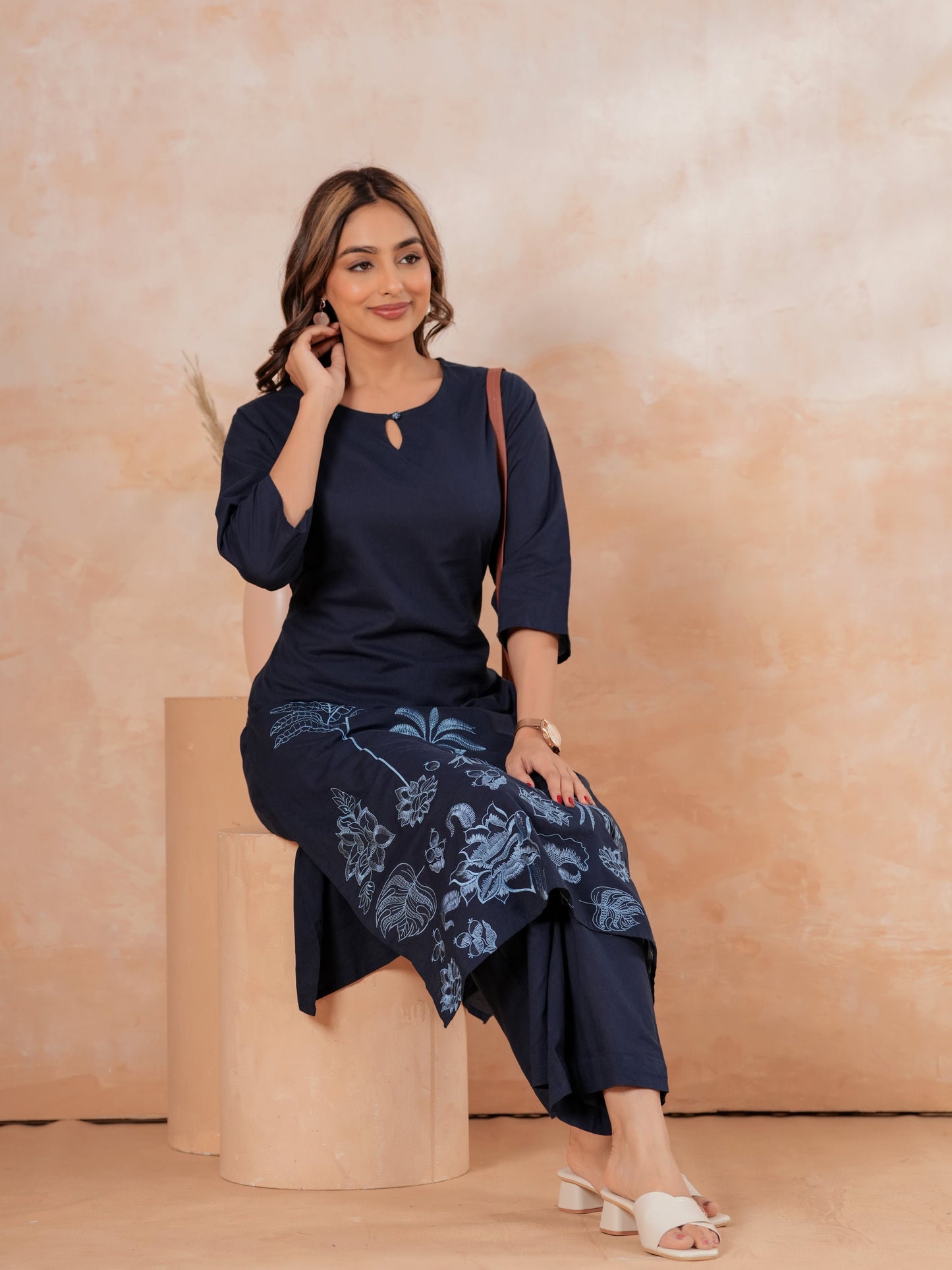Embroidered Soft Cotton Solid Straight Blue Kurta