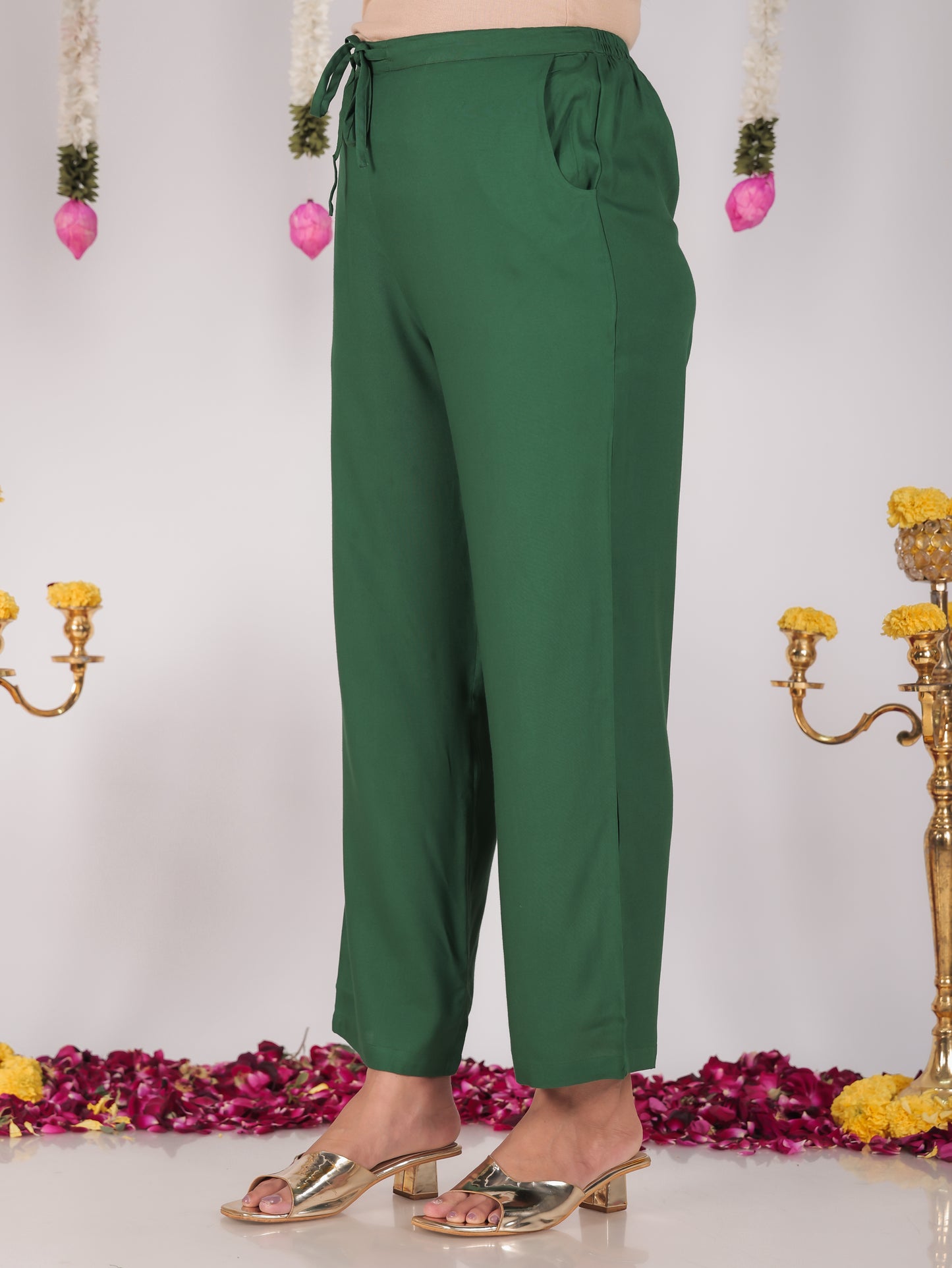 Embroidered Viscose Solid Straight Green Kurta