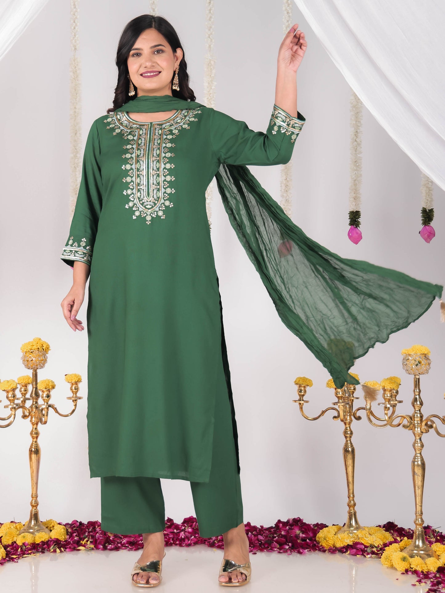Embroidered Viscose Solid Straight Green Kurta