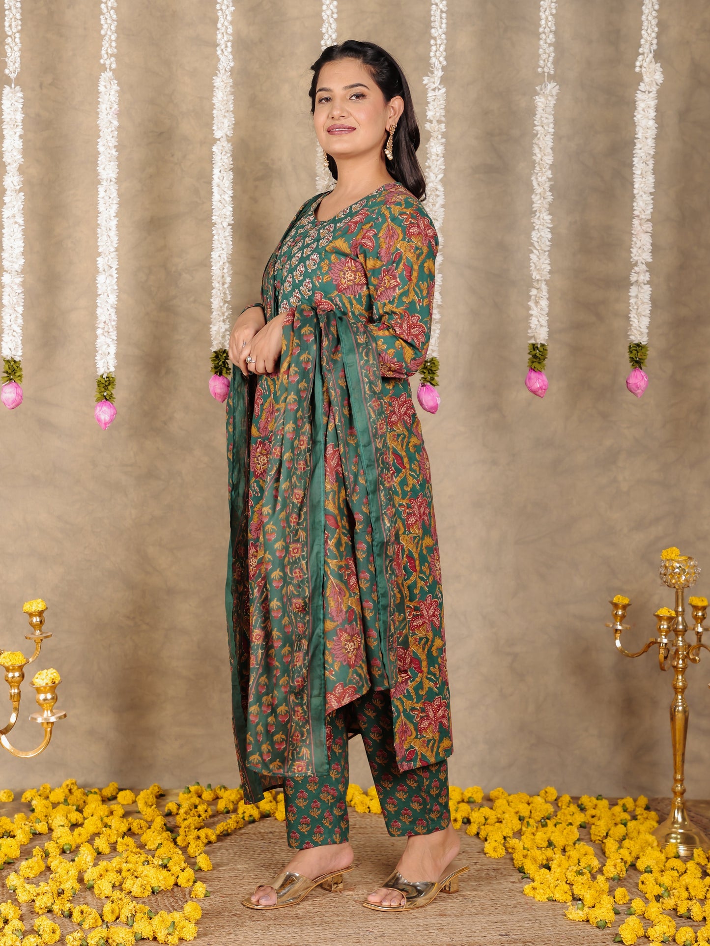 Embroidered Soft Cotton Floral Straight Green Kurta