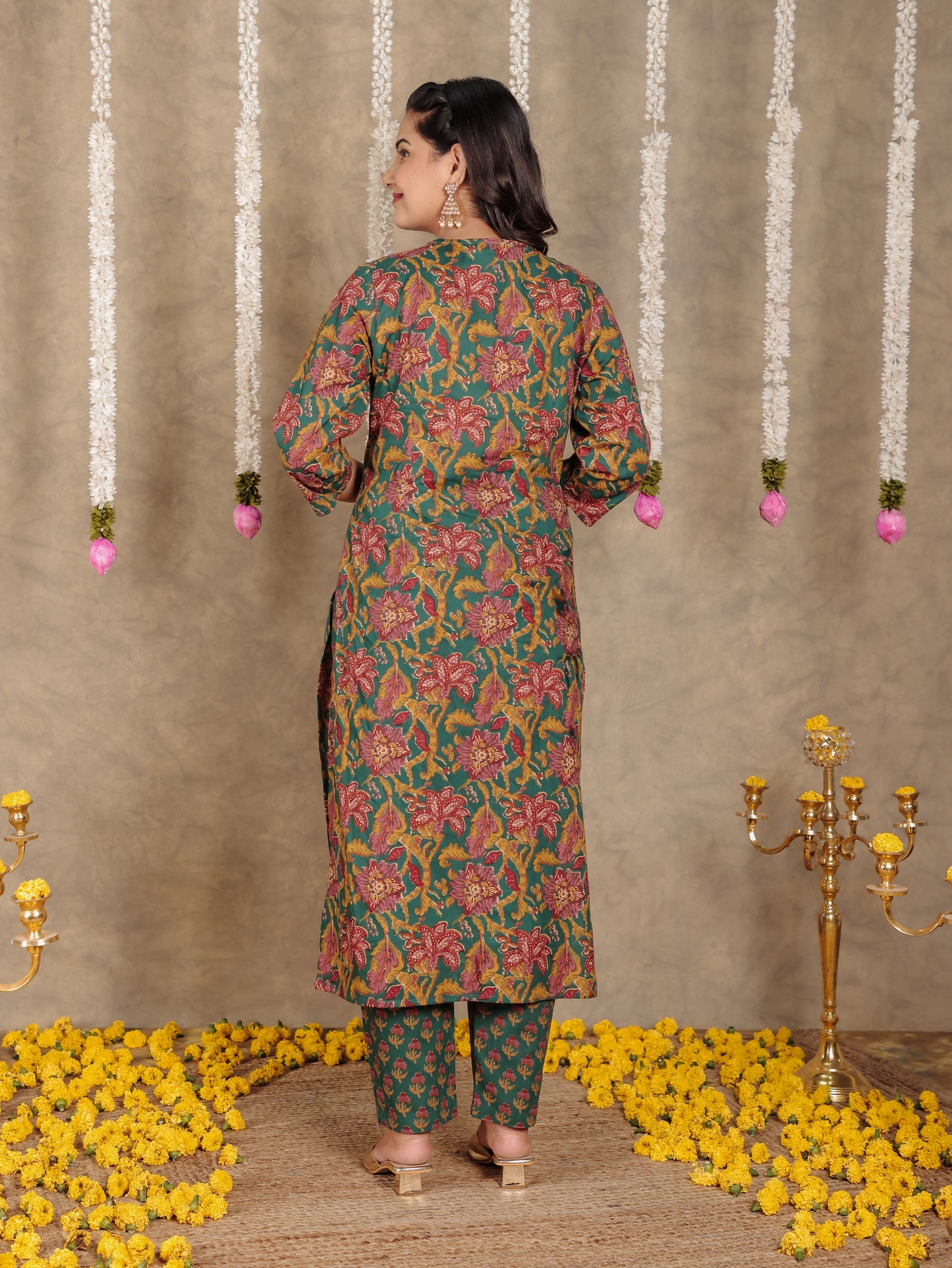 Embroidered Soft Cotton Floral Straight Green Kurta