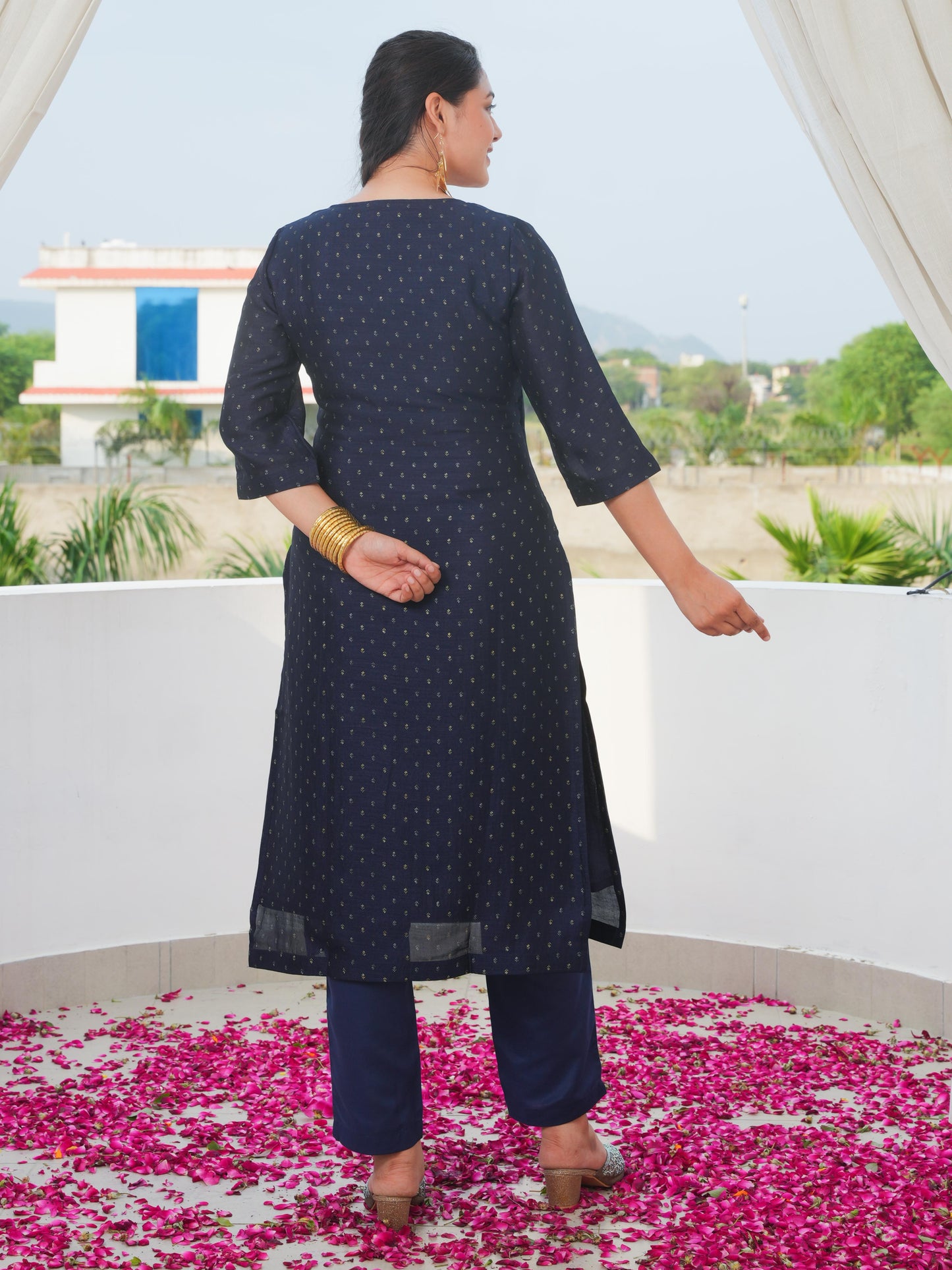 Chanderi Solid Straight Black