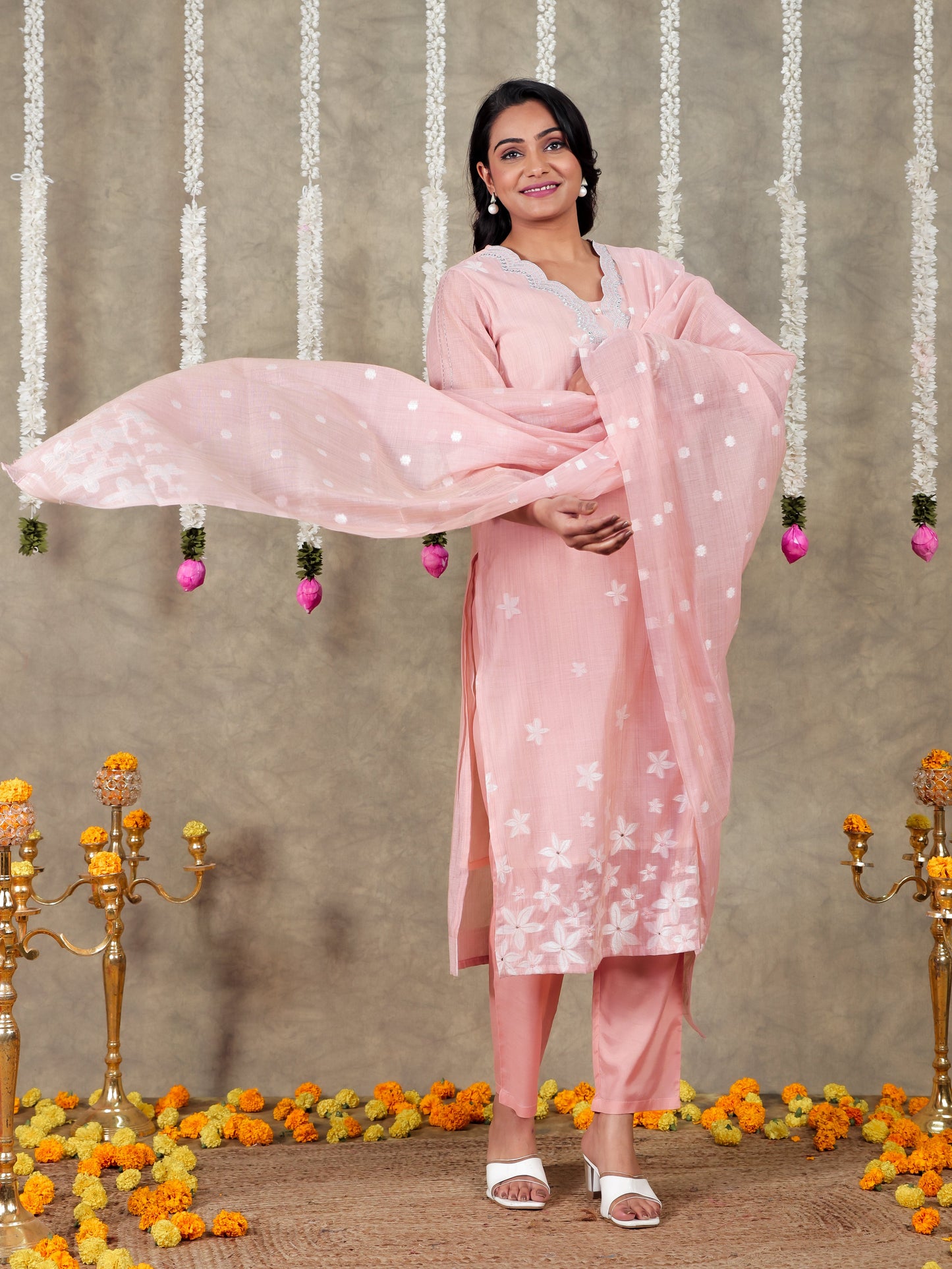 Embroidered Chanderi Floral Straight Peach Kurta