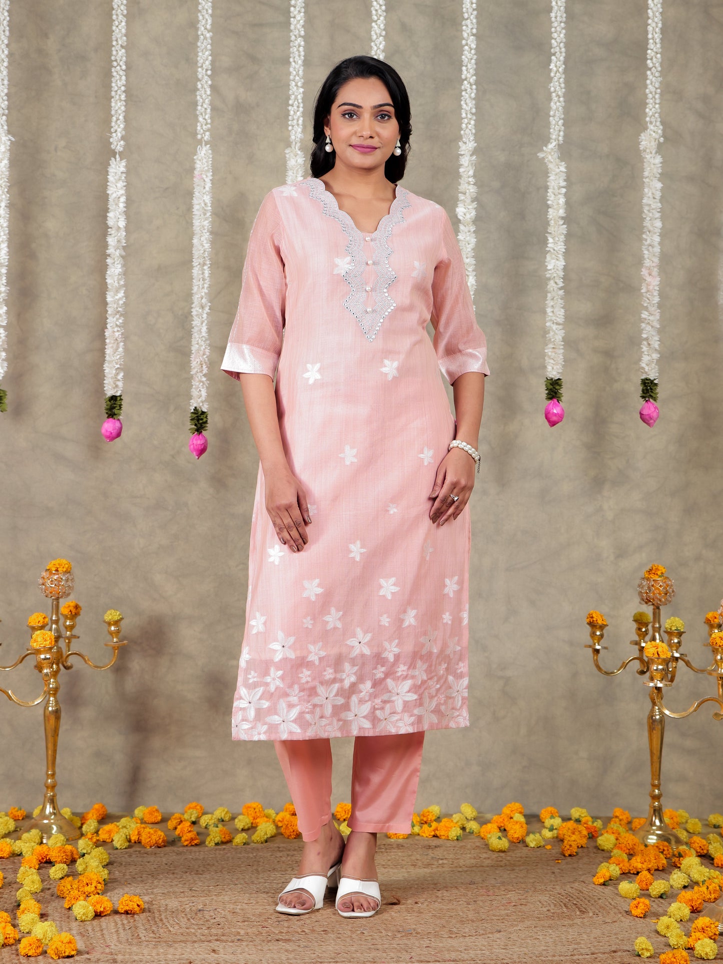 Embroidered Chanderi Floral Straight Peach Kurta