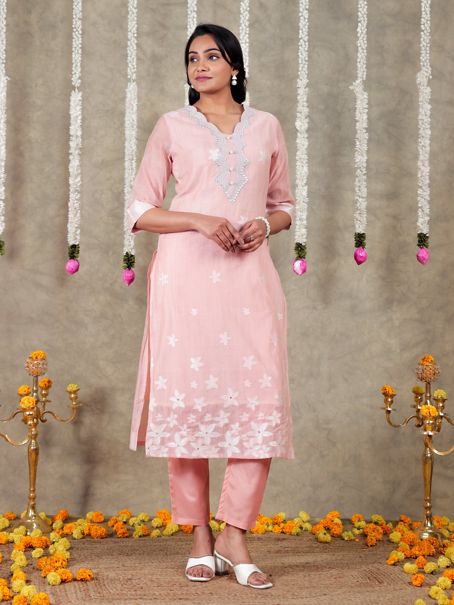 Embroidered Chanderi Floral Straight Peach Kurta