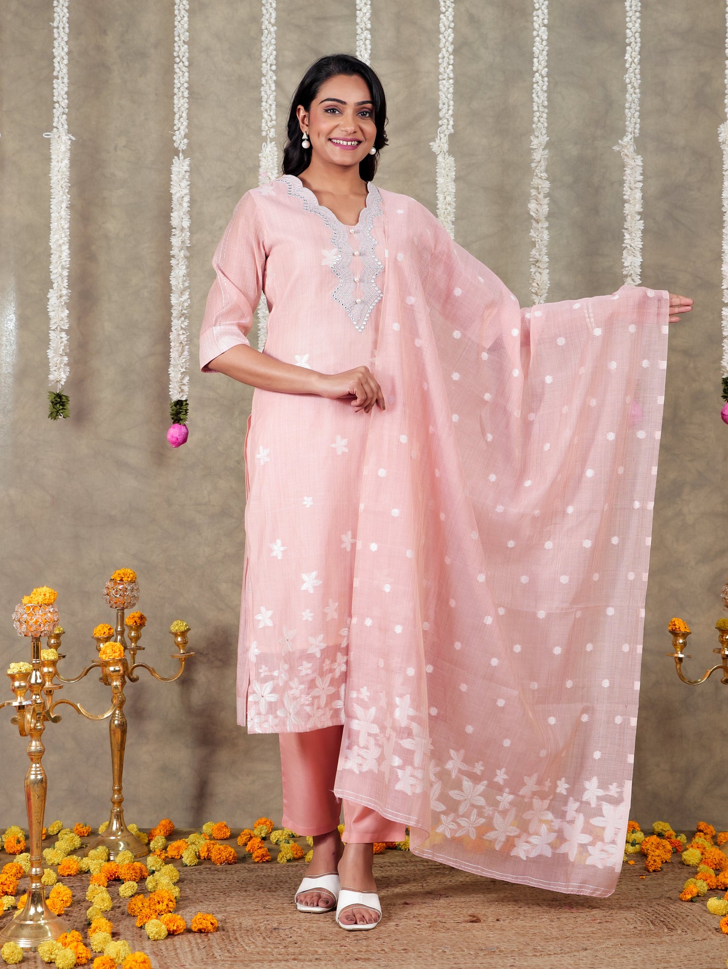 Embroidered Chanderi Floral Straight Peach Kurta