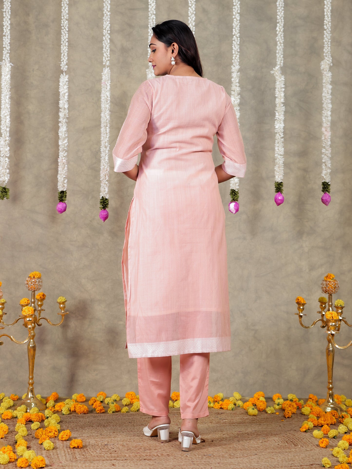 Embroidered Chanderi Floral Straight Peach Kurta