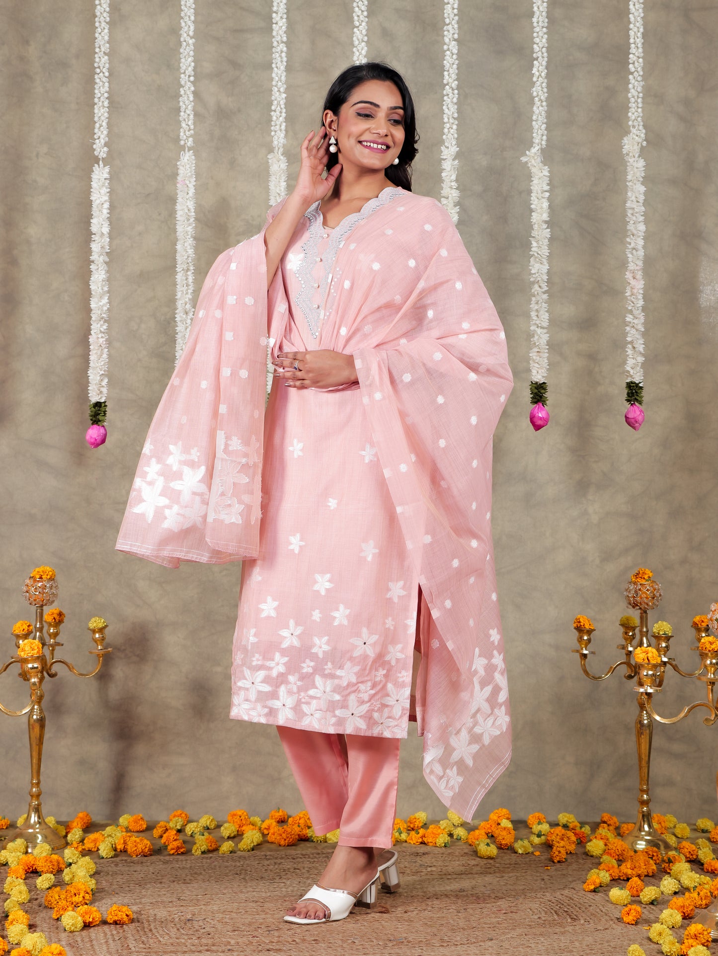 Embroidered Chanderi Floral Straight Peach Kurta