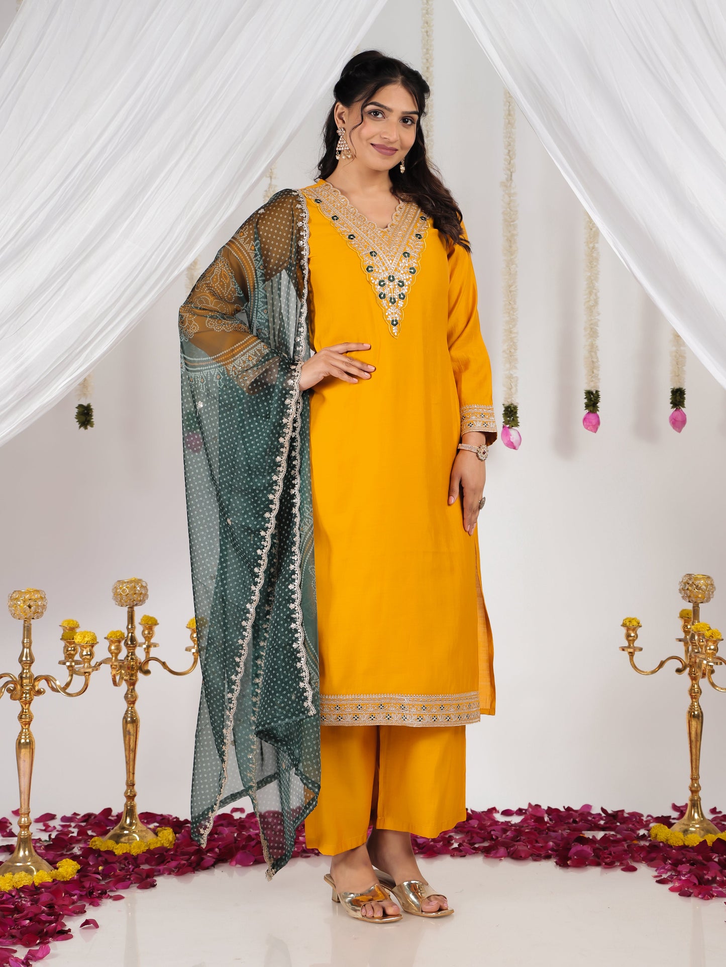 Embroidered Georgette Bandhani Green Dupatta