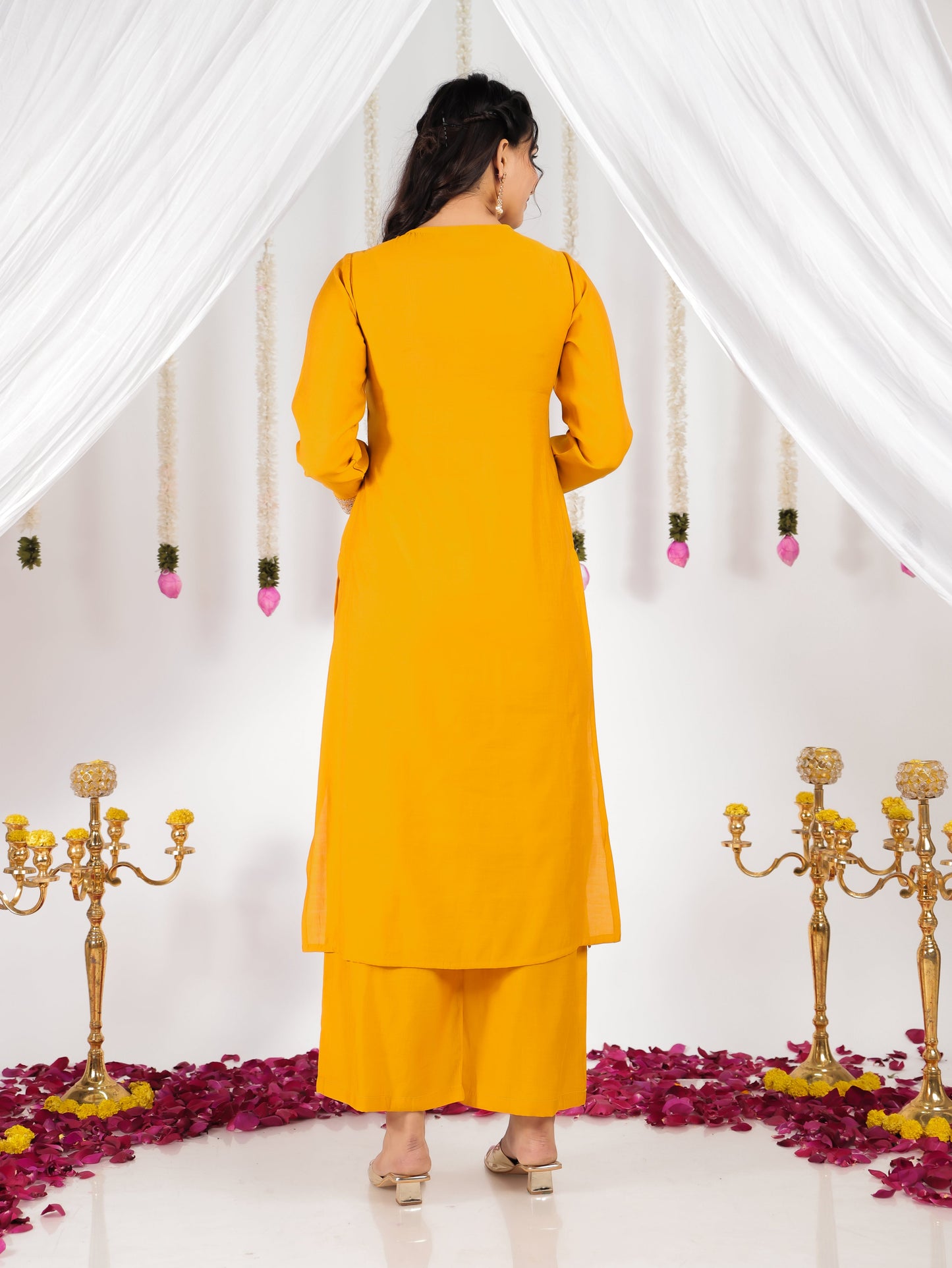 Embroidered Silk Blend Solid Straight Yellow Kurta
