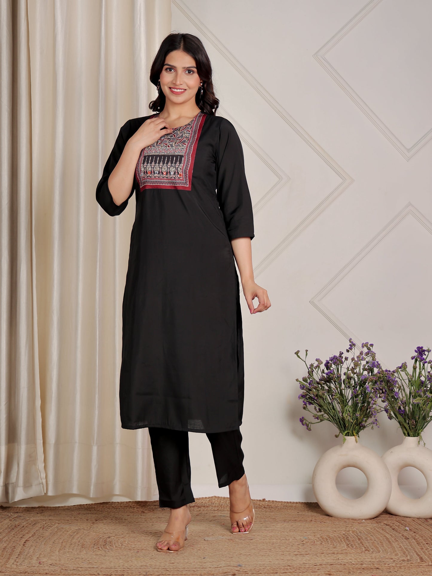 Embroidered Muslin Solid Straight Black Kurta