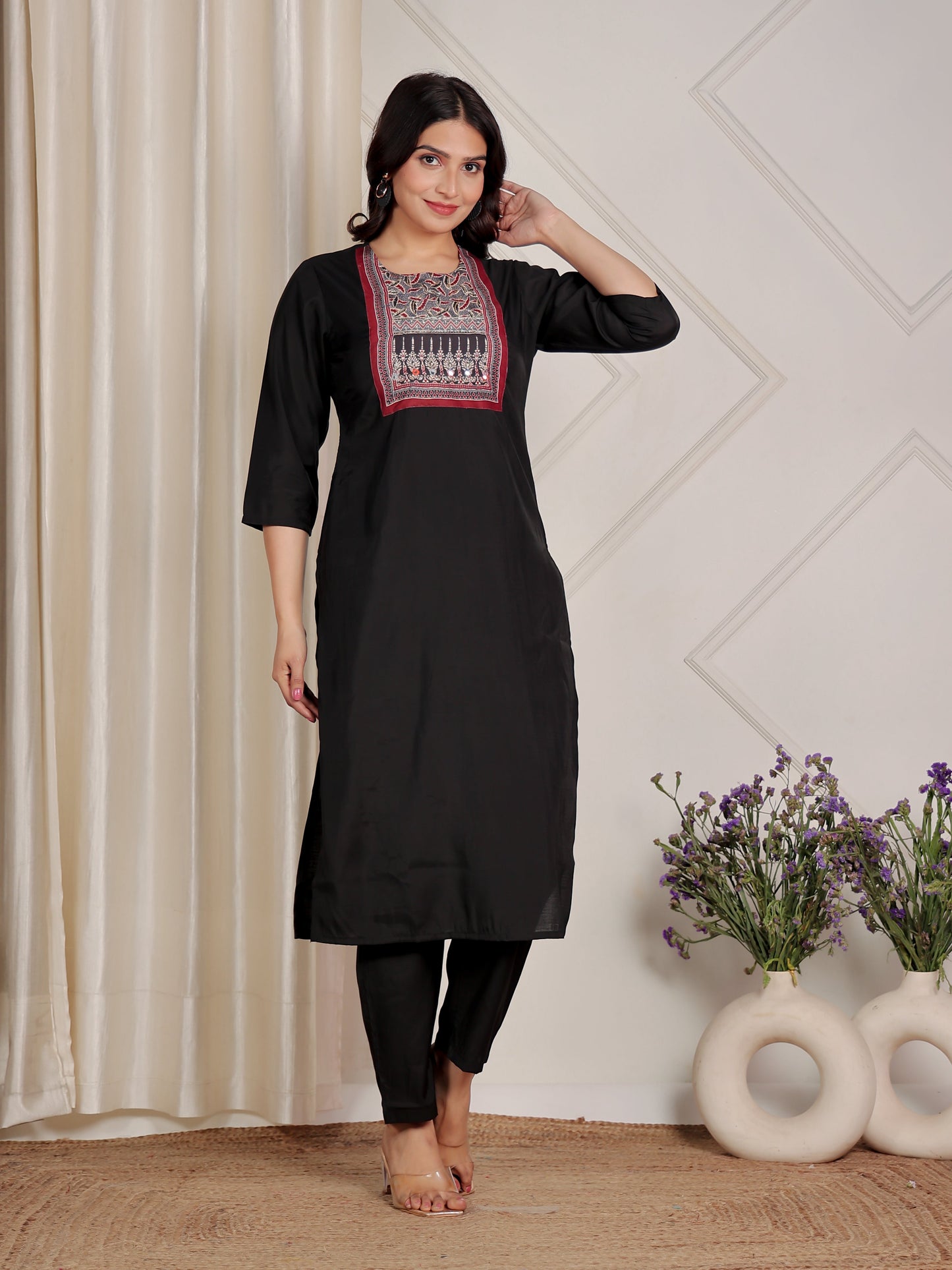 Embroidered Muslin Solid Straight Black Kurta