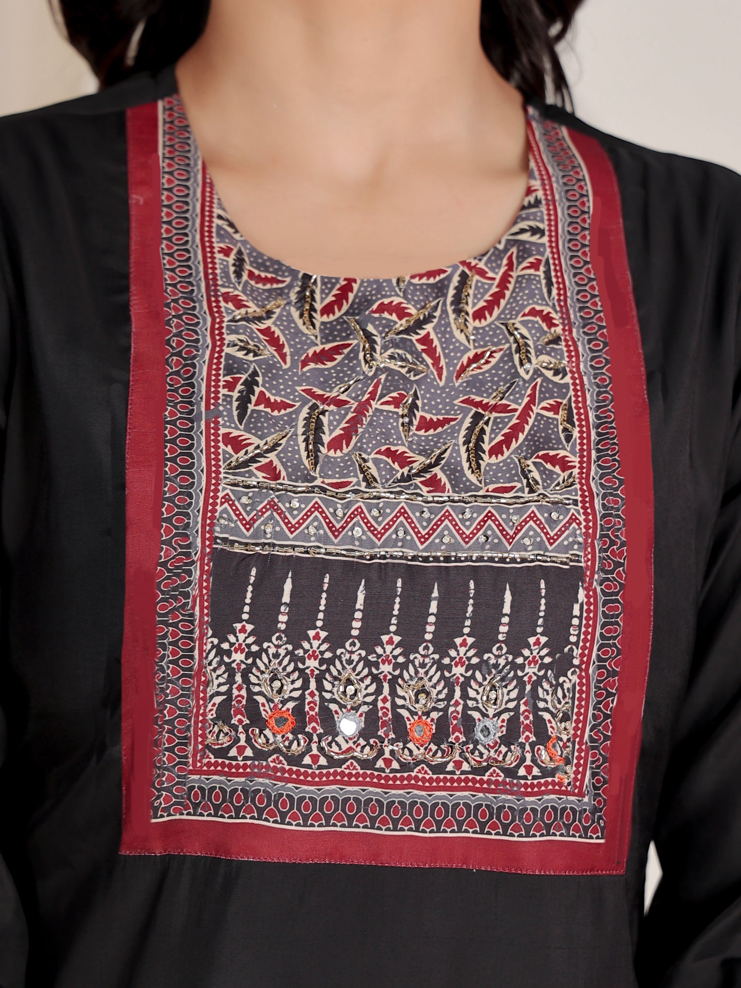 Embroidered Muslin Solid Straight Black Kurta