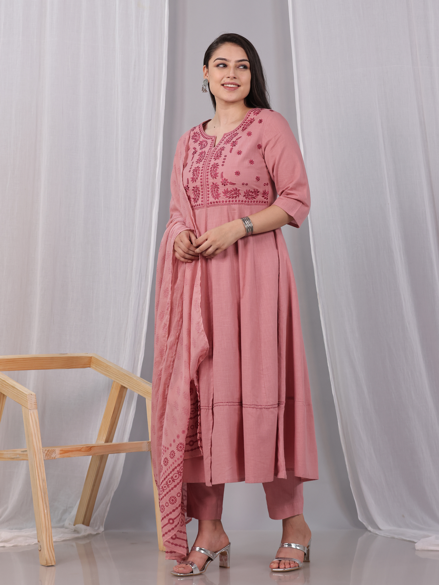 Cotton Voile Butti Pink Dupatta