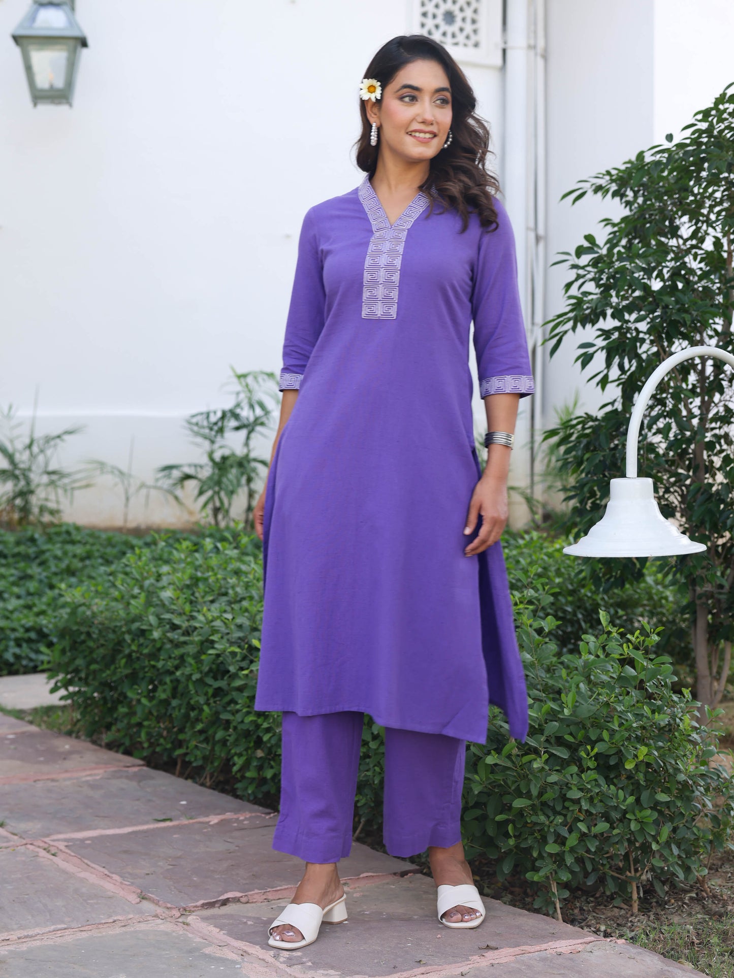 Embroidered Linen Cotton Solid Straight Purple Kurta