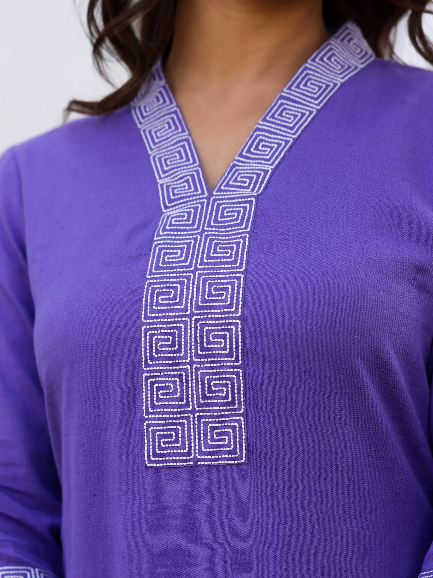 Embroidered Linen Cotton Solid Straight Purple Kurta