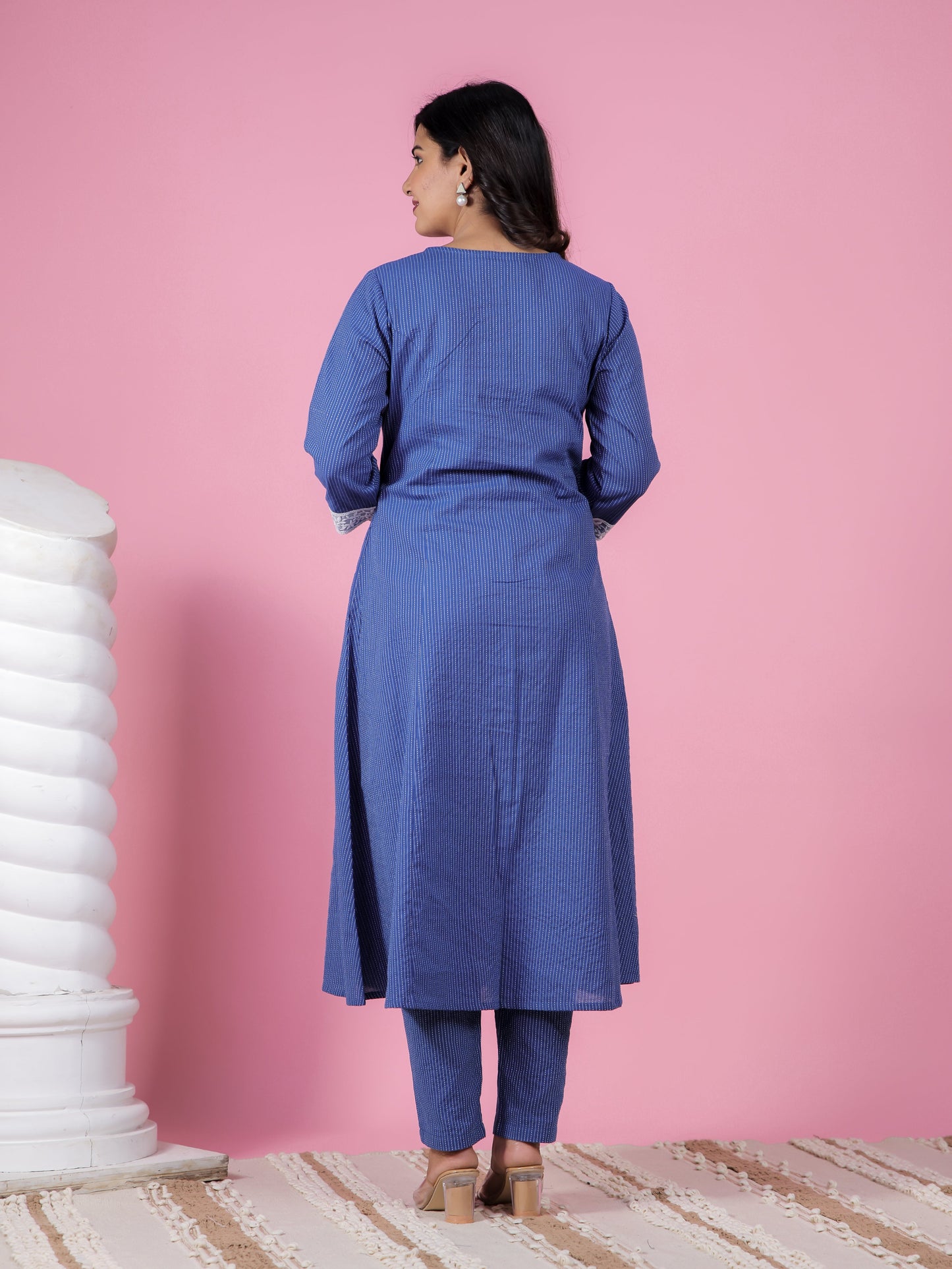 Kantha Cotton Solid Straight Blue Kurta